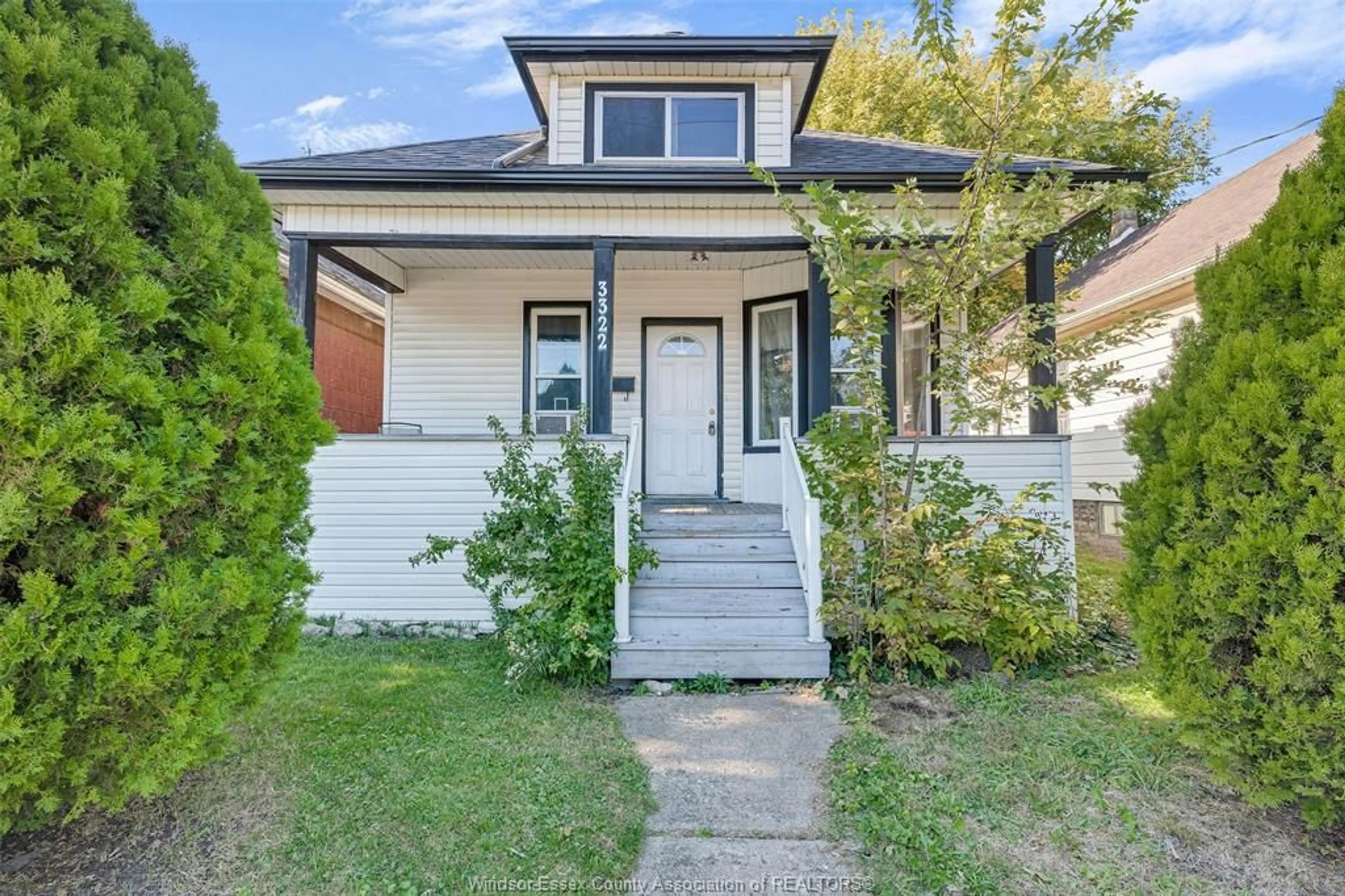 Frontside or backside of a home, cottage for 3322 BABY St, Windsor Ontario N9C 1L1