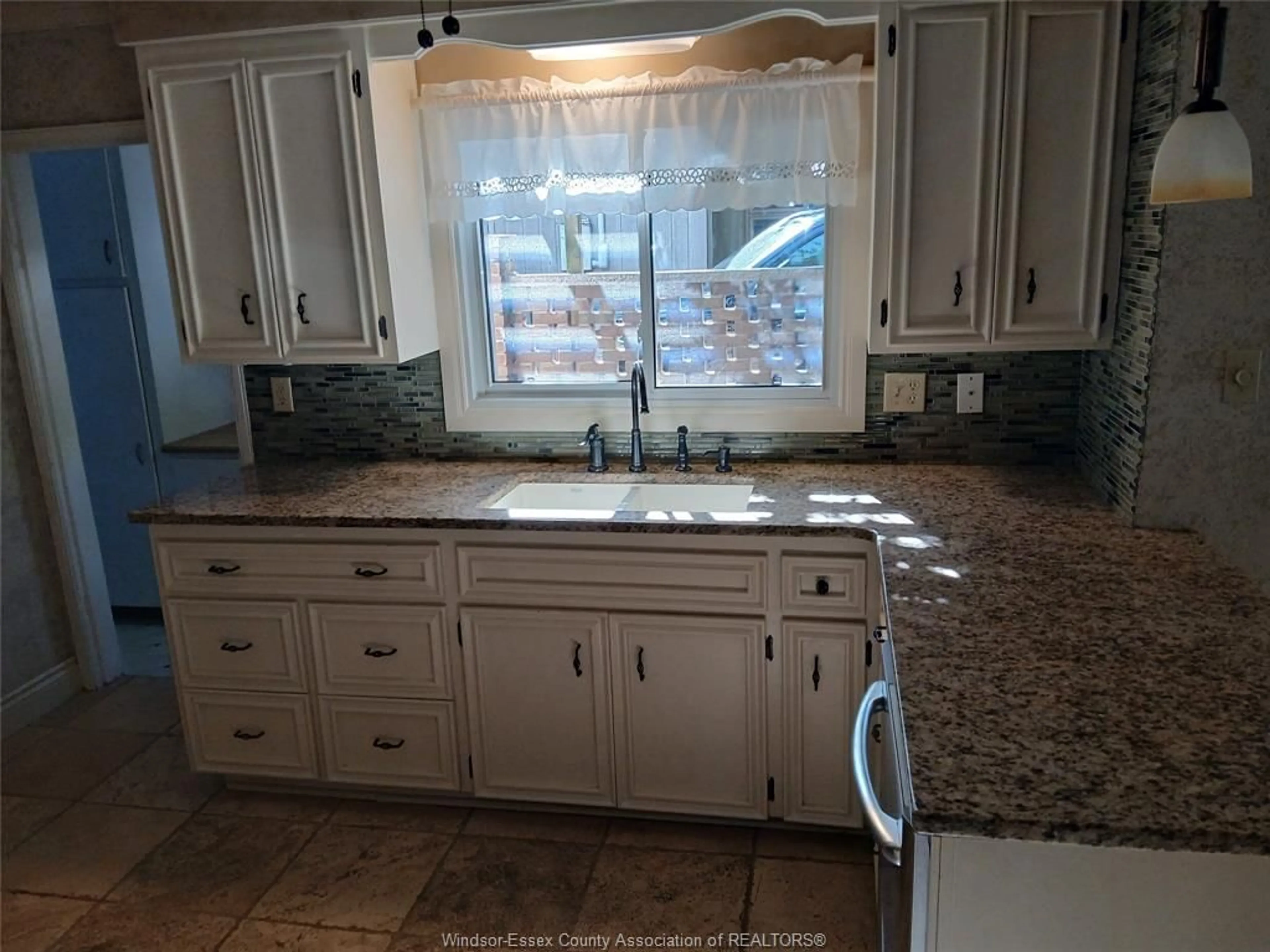 Kitchen, ceramic floors for 154 ESSEX, Tecumseh Ontario N8N 2K4