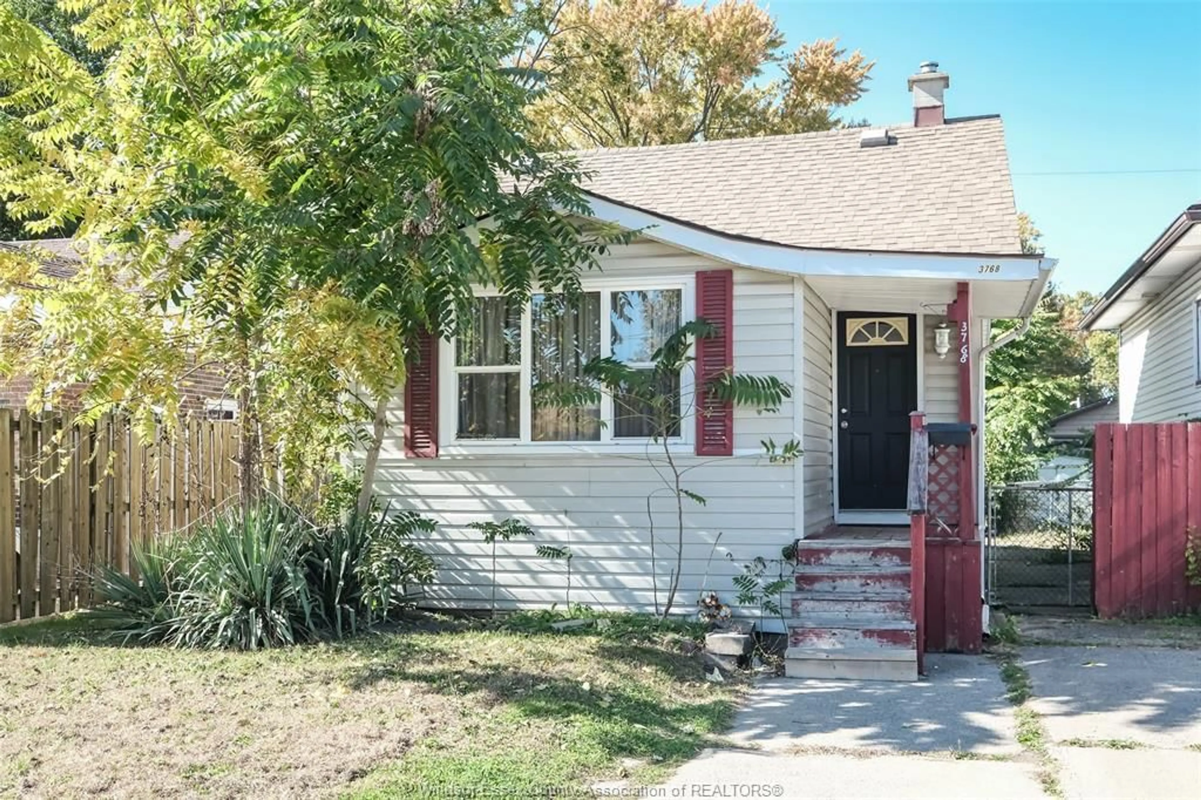 Frontside or backside of a home, cottage for 3768 GLENFIELD St, Windsor Ontario N9C 2B2