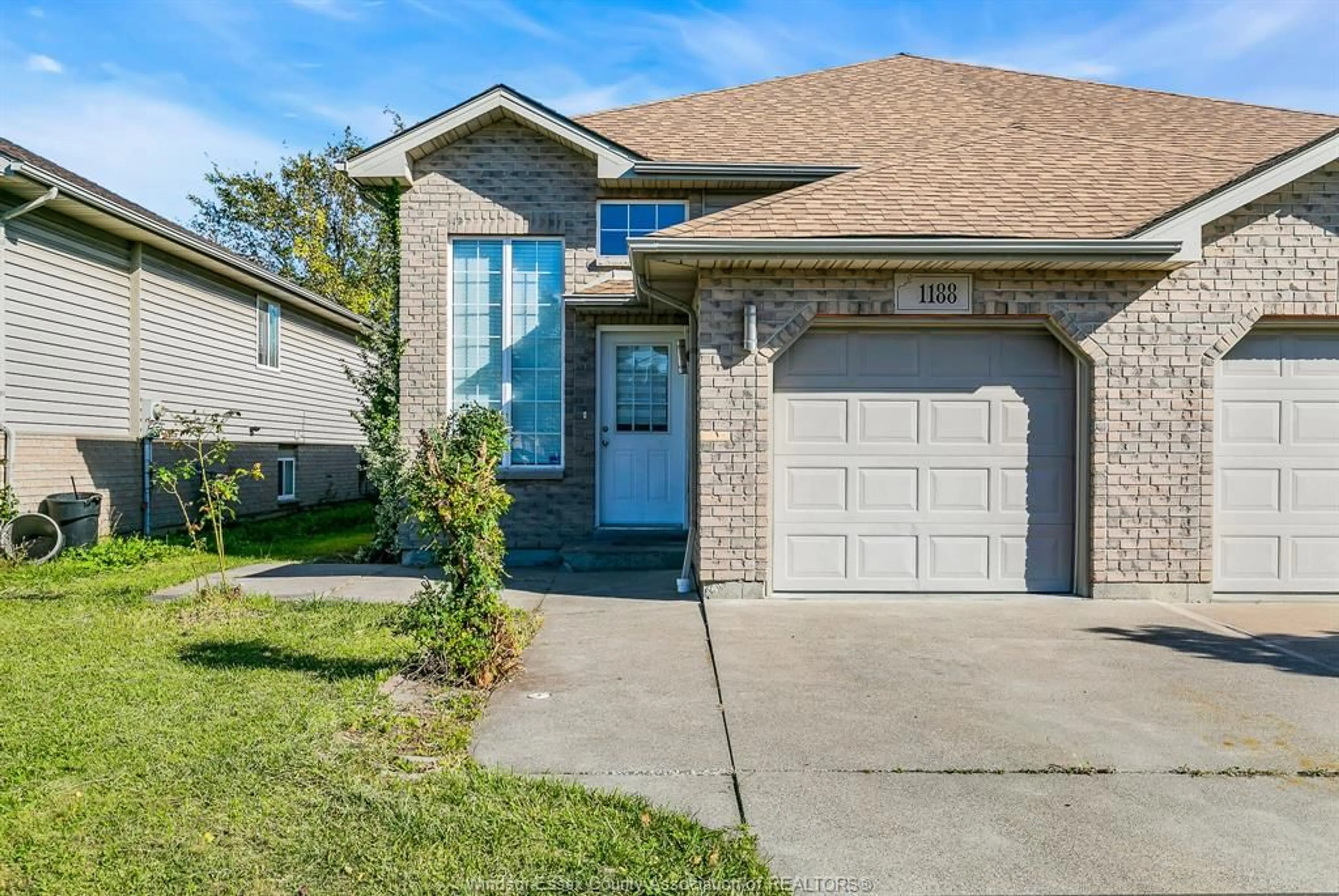 Frontside or backside of a home, cottage for 1188 SETTLERS St, Windsor Ontario N9G 2W7