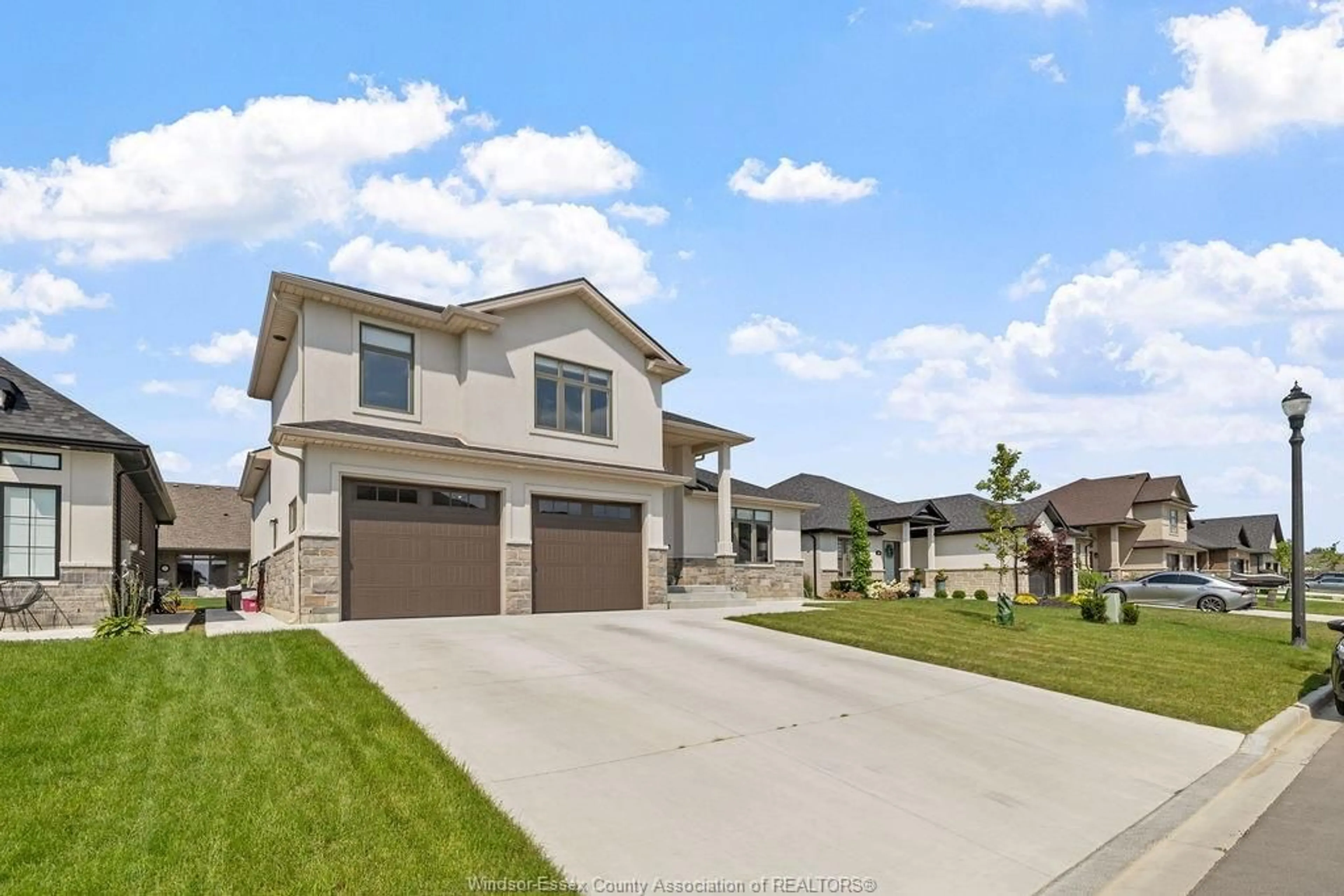 Frontside or backside of a home, the street view for 1343 CLEARWATER, Windsor Ontario N8P 0E9