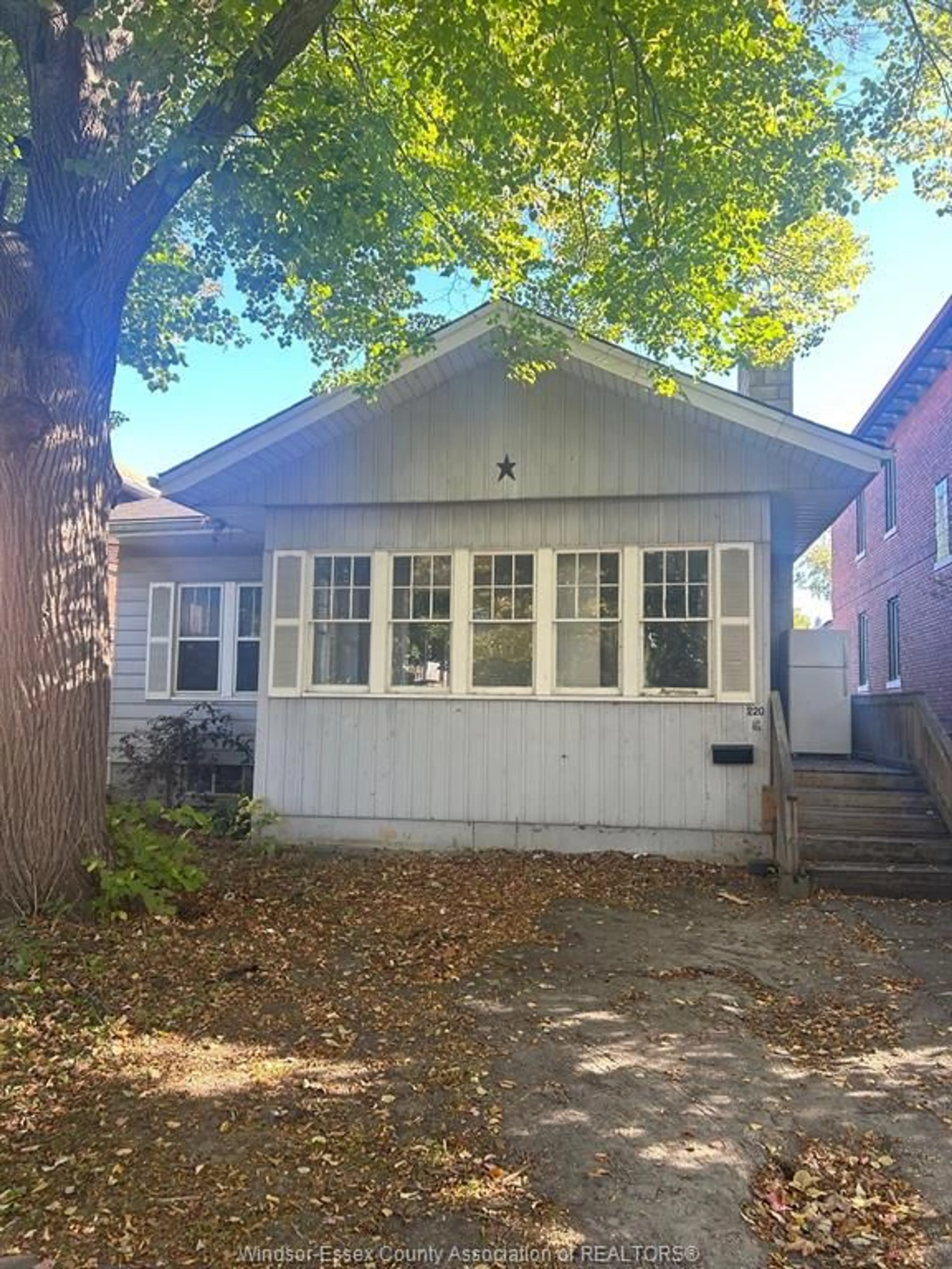 Frontside or backside of a home, cottage for 220 MCEWAN, Windsor Ontario N9B 2E4