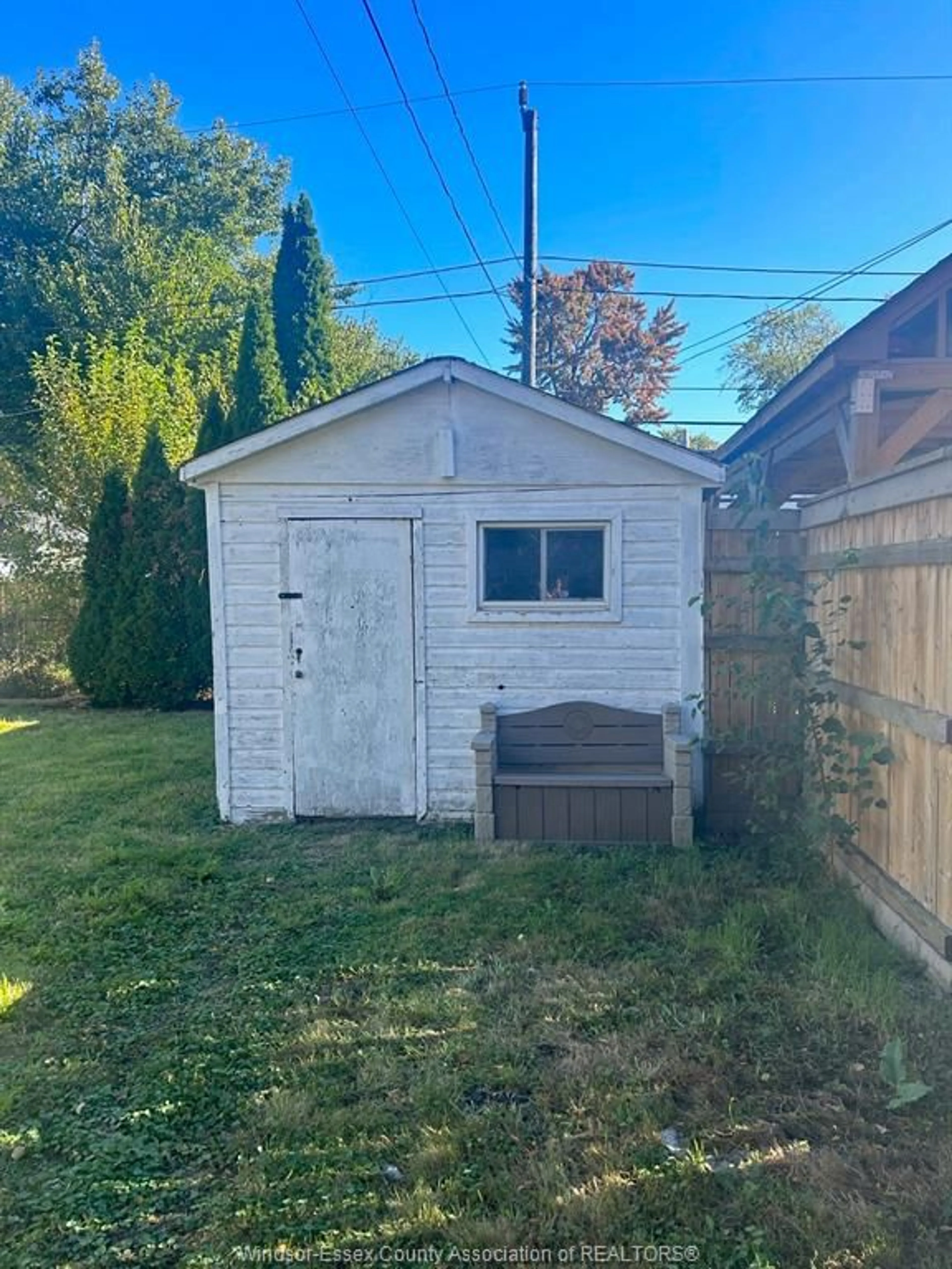 Shed for 220 MCEWAN, Windsor Ontario N9B 2E4