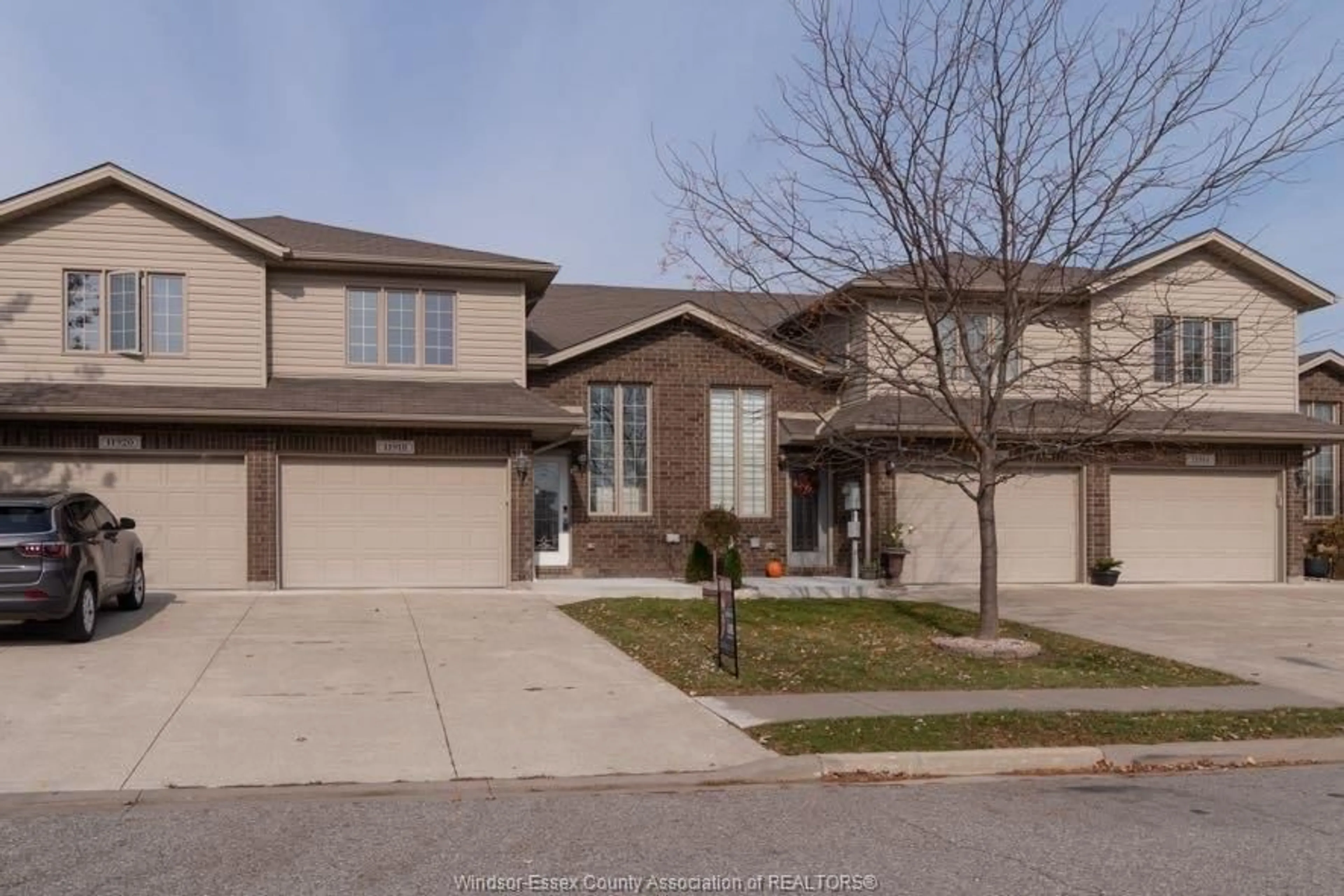 Home with brick exterior material, street for 11918 BOULDER Cres, Windsor Ontario N8P 1Z6