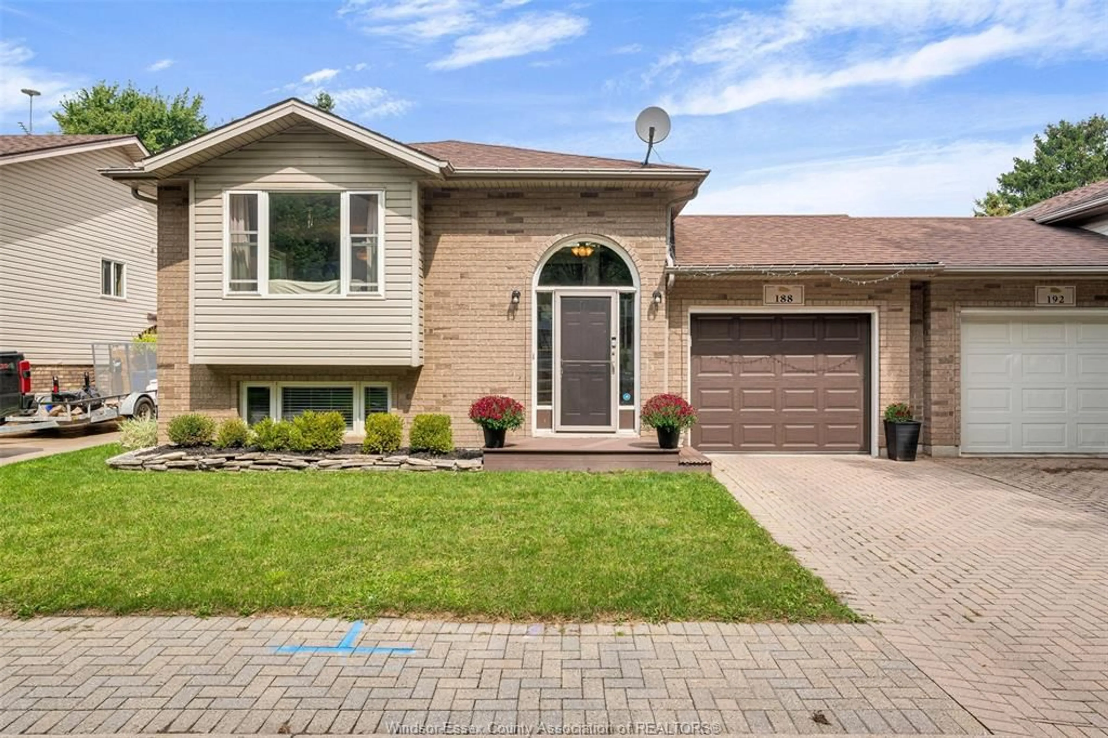 Home with brick exterior material for 188 RIVERVILLA Crt, LaSalle Ontario N9J 3N9