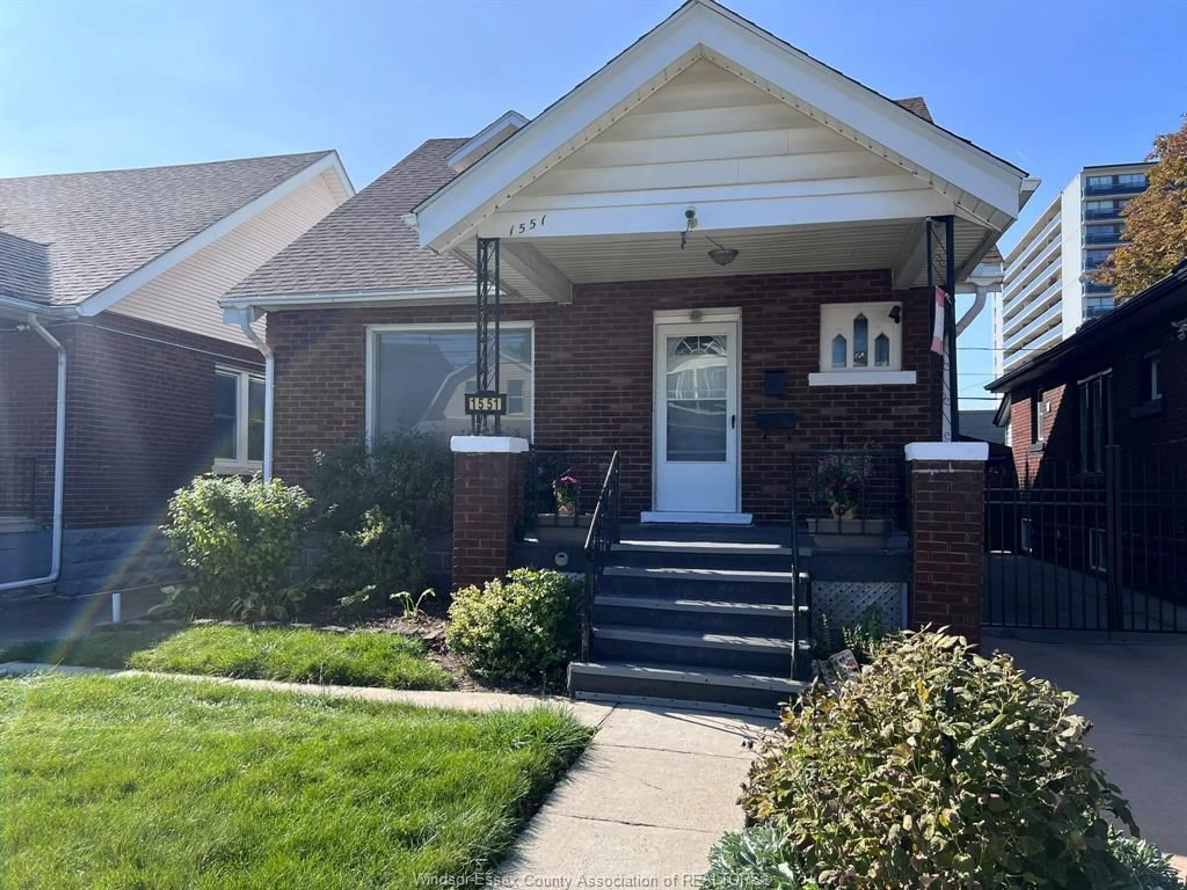 Frontside or backside of a home, the street view for 1551 DUFFERIN, Windsor Ontario N8X 3K6