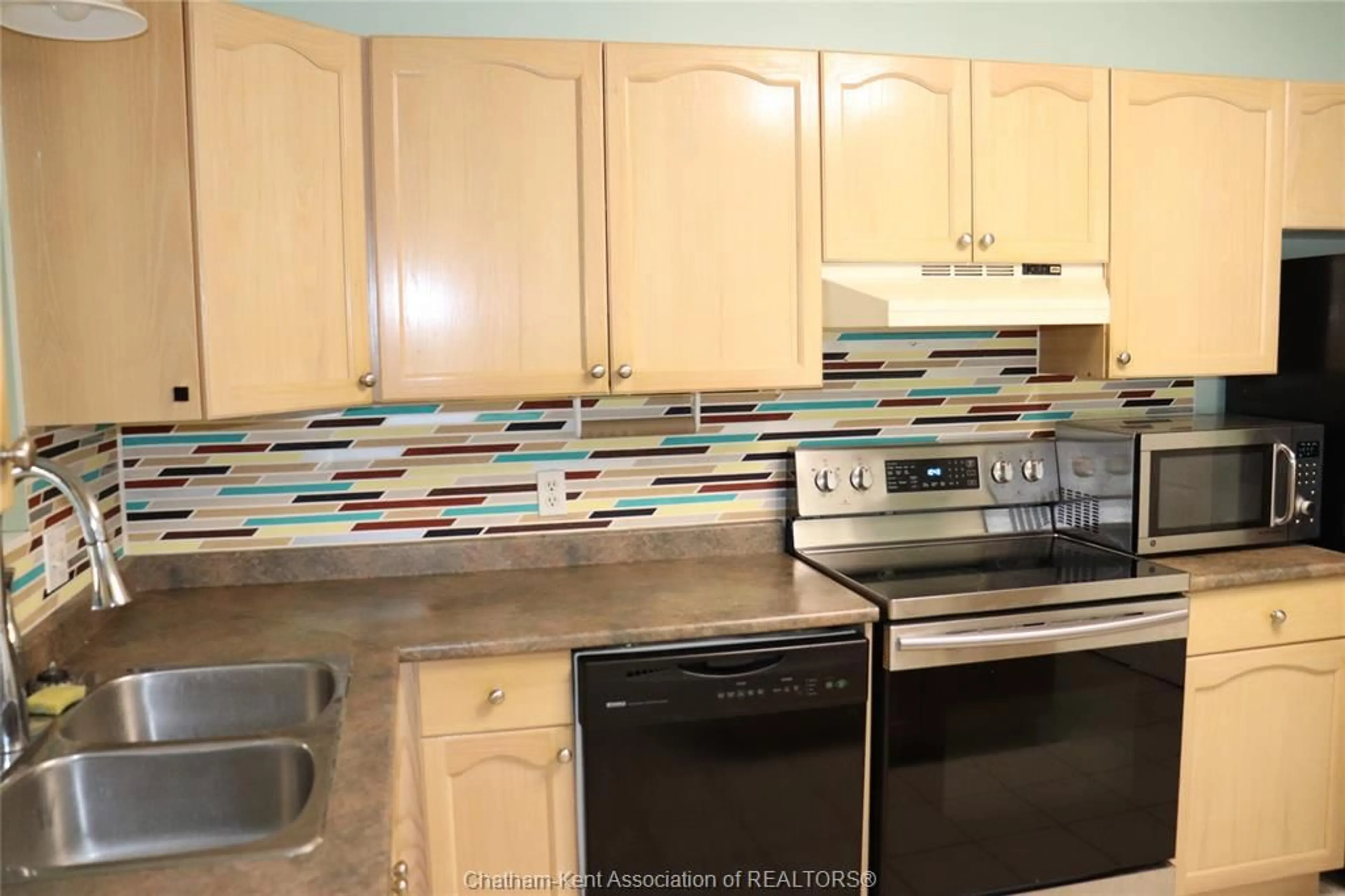 Standard kitchen for 35-A Tiffany St, Ridgetown Ontario N0P 2C0