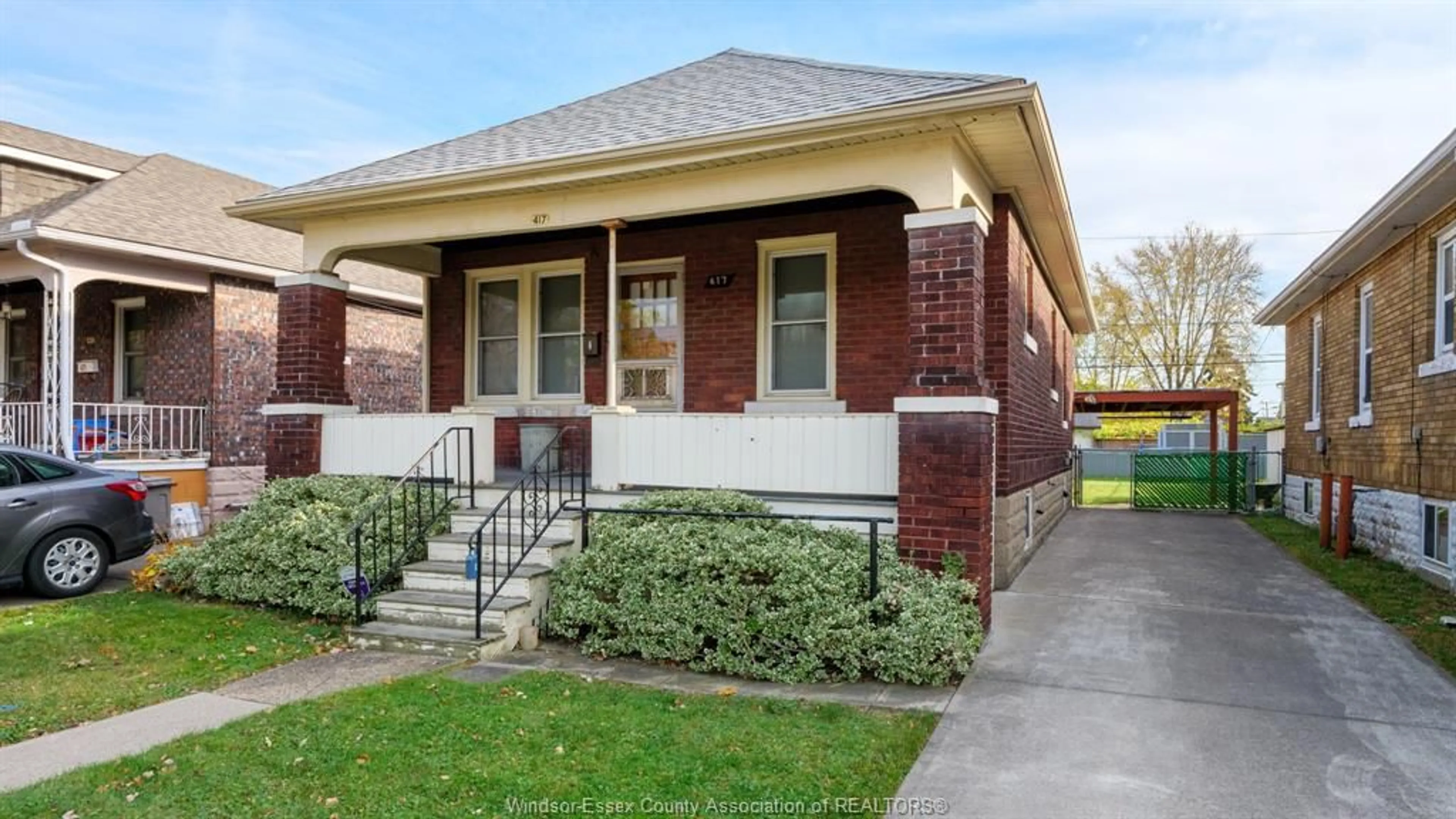 Home with brick exterior material for 417 Hyde St, Windsor Ontario N8X 2T7