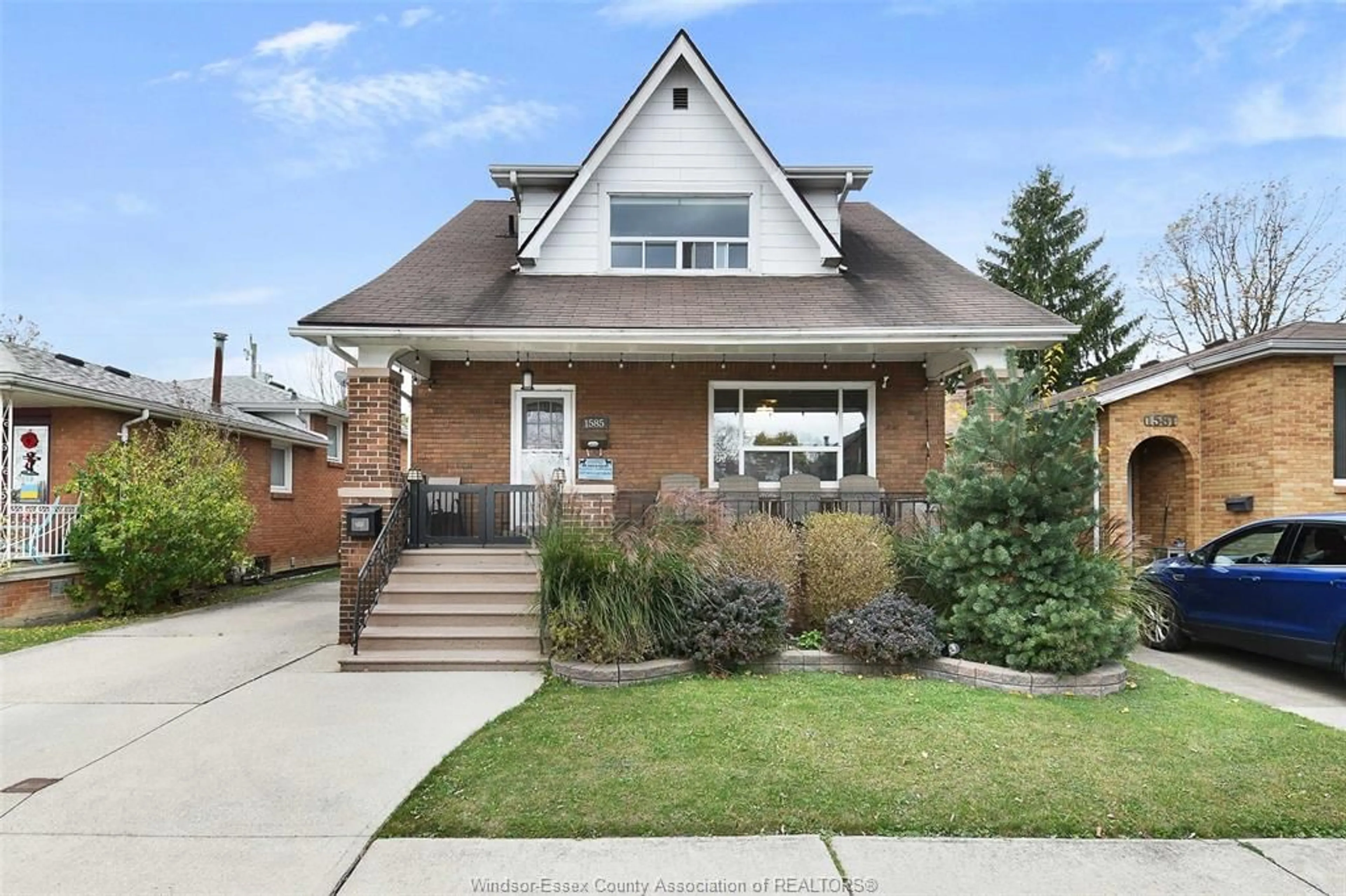 Frontside or backside of a home, cottage for 1585 ALEXIS, Windsor Ontario N8Y 4P1