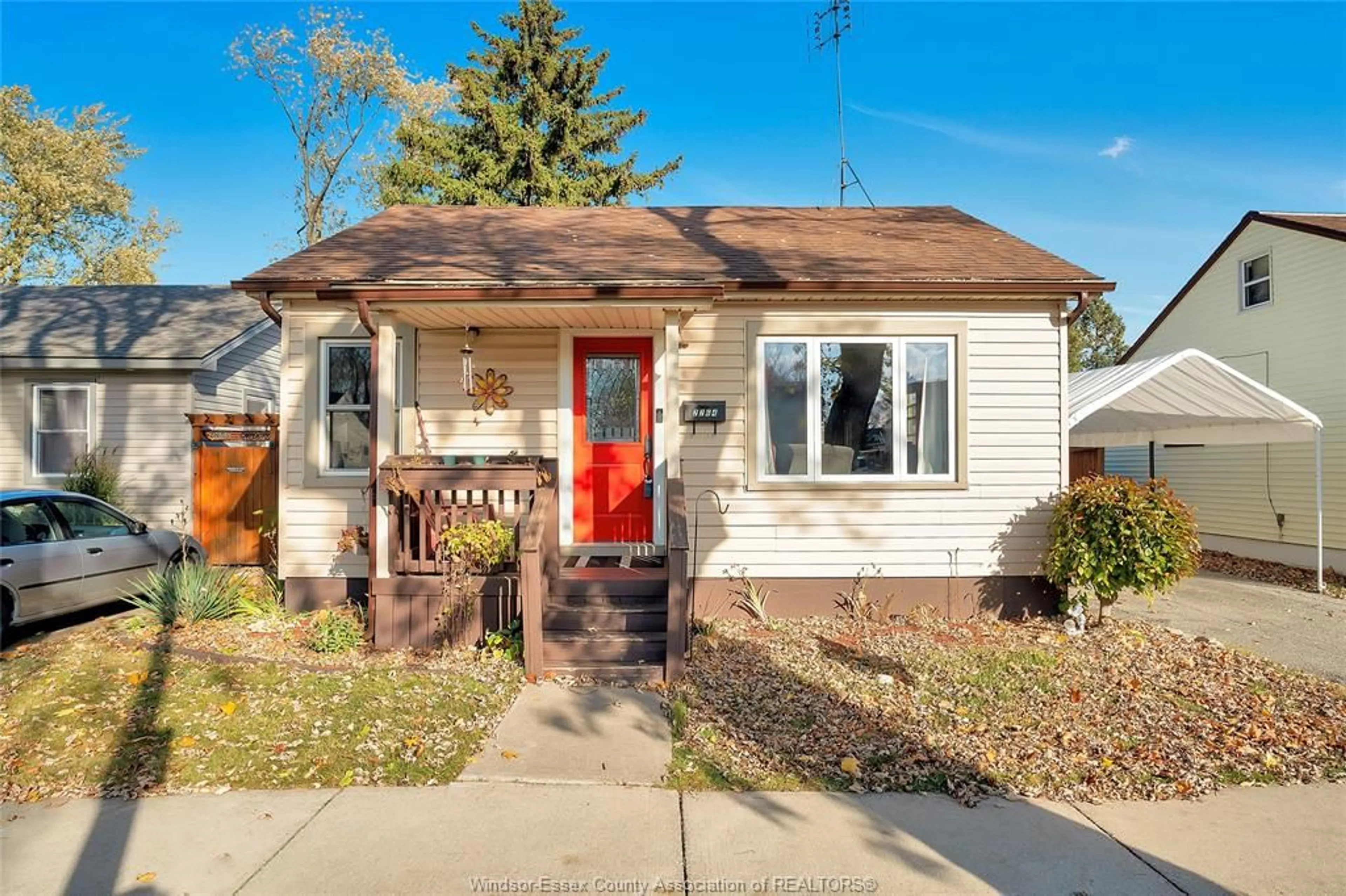 Frontside or backside of a home, cottage for 2264 ELSMERE Ave, Windsor Ontario N8W 2C6