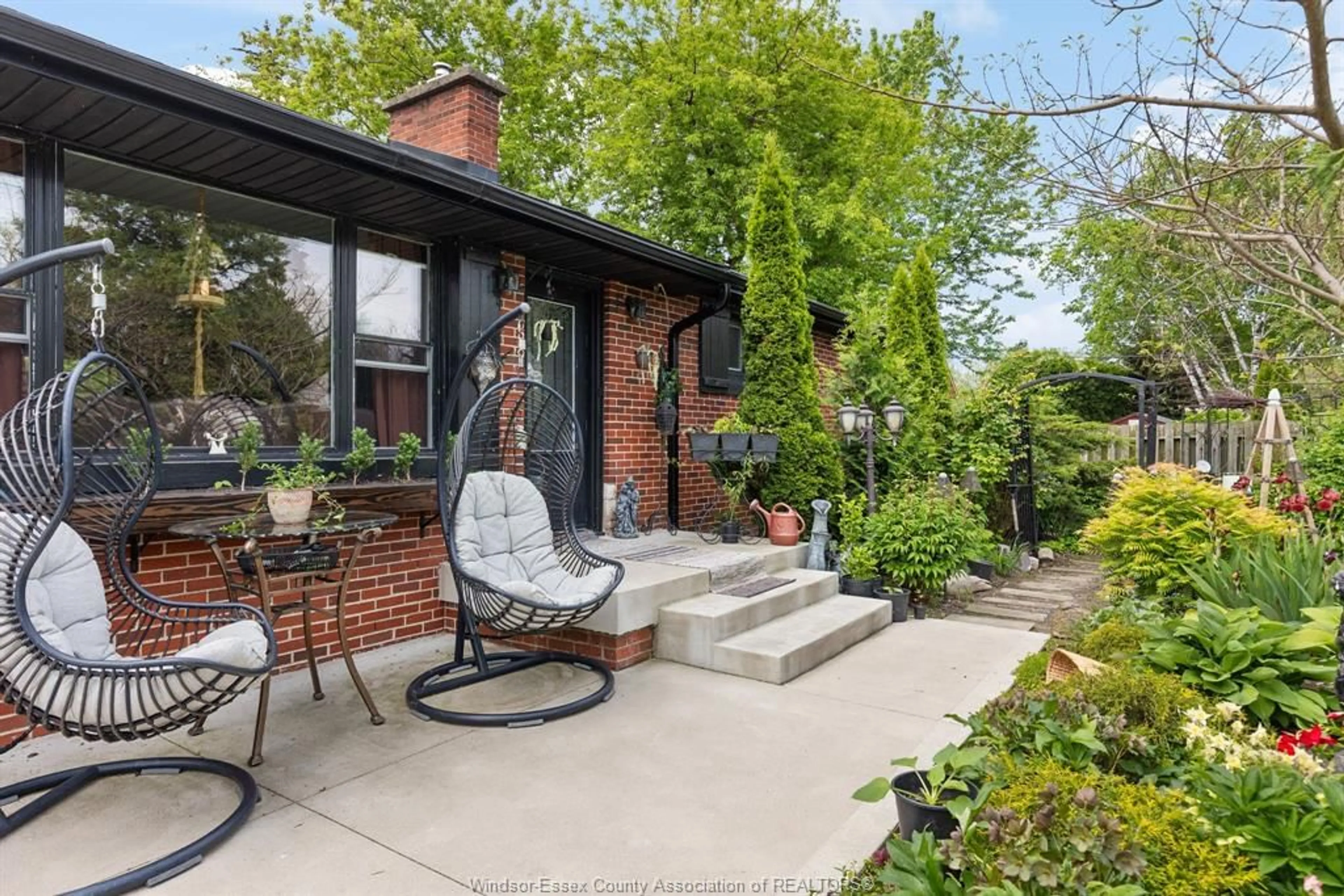 Patio, cottage for 12419 RIVERSIDE Dr, Tecumseh Ontario N8N 1A5