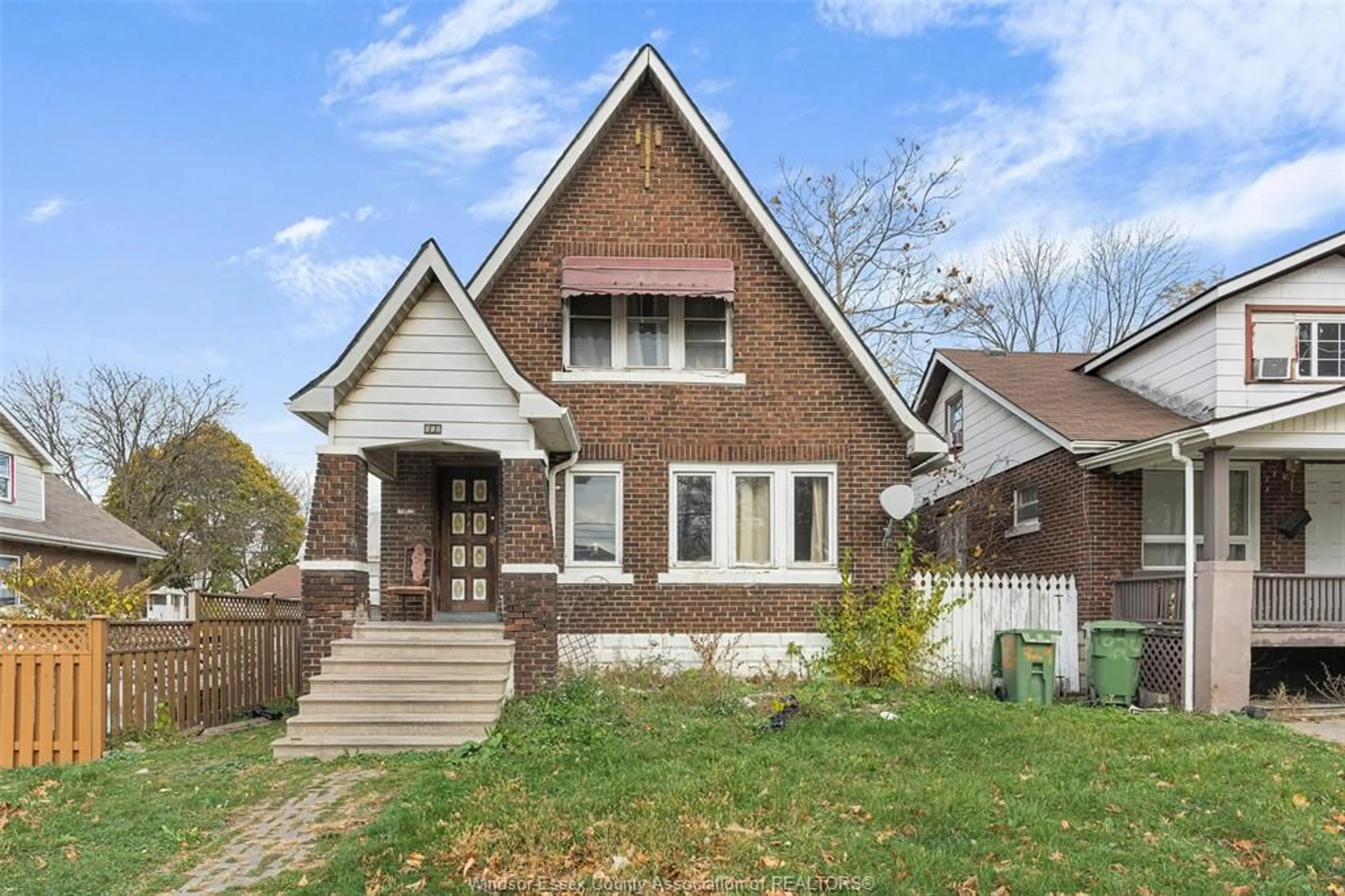 Frontside or backside of a home, cottage for 916 FELIX Ave, Windsor Ontario N9C 3L3