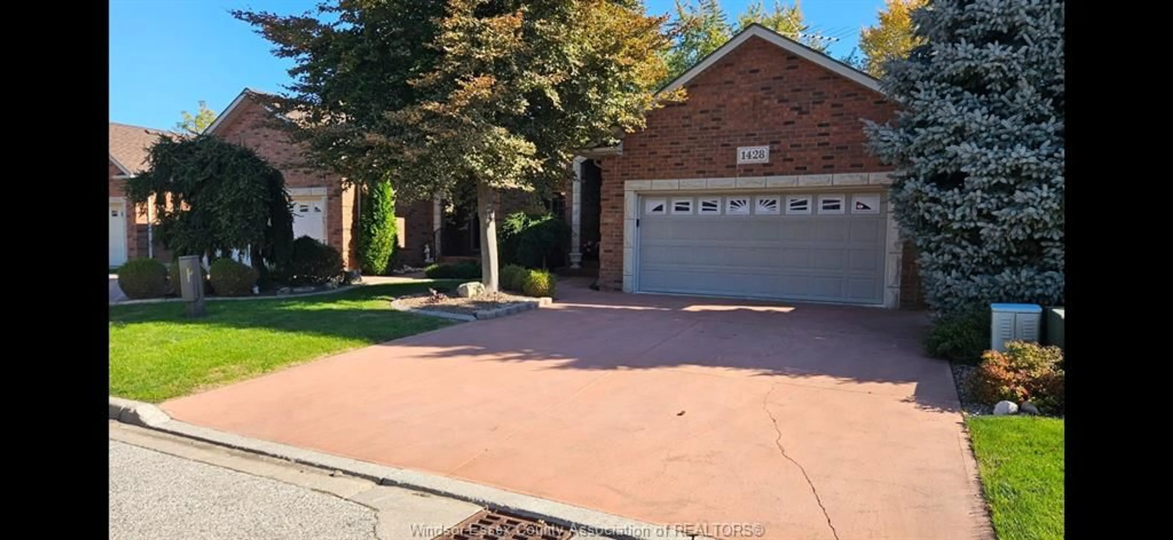 Home with brick exterior material for 1428 POISSON, Tecumseh Ontario N8N 1T6