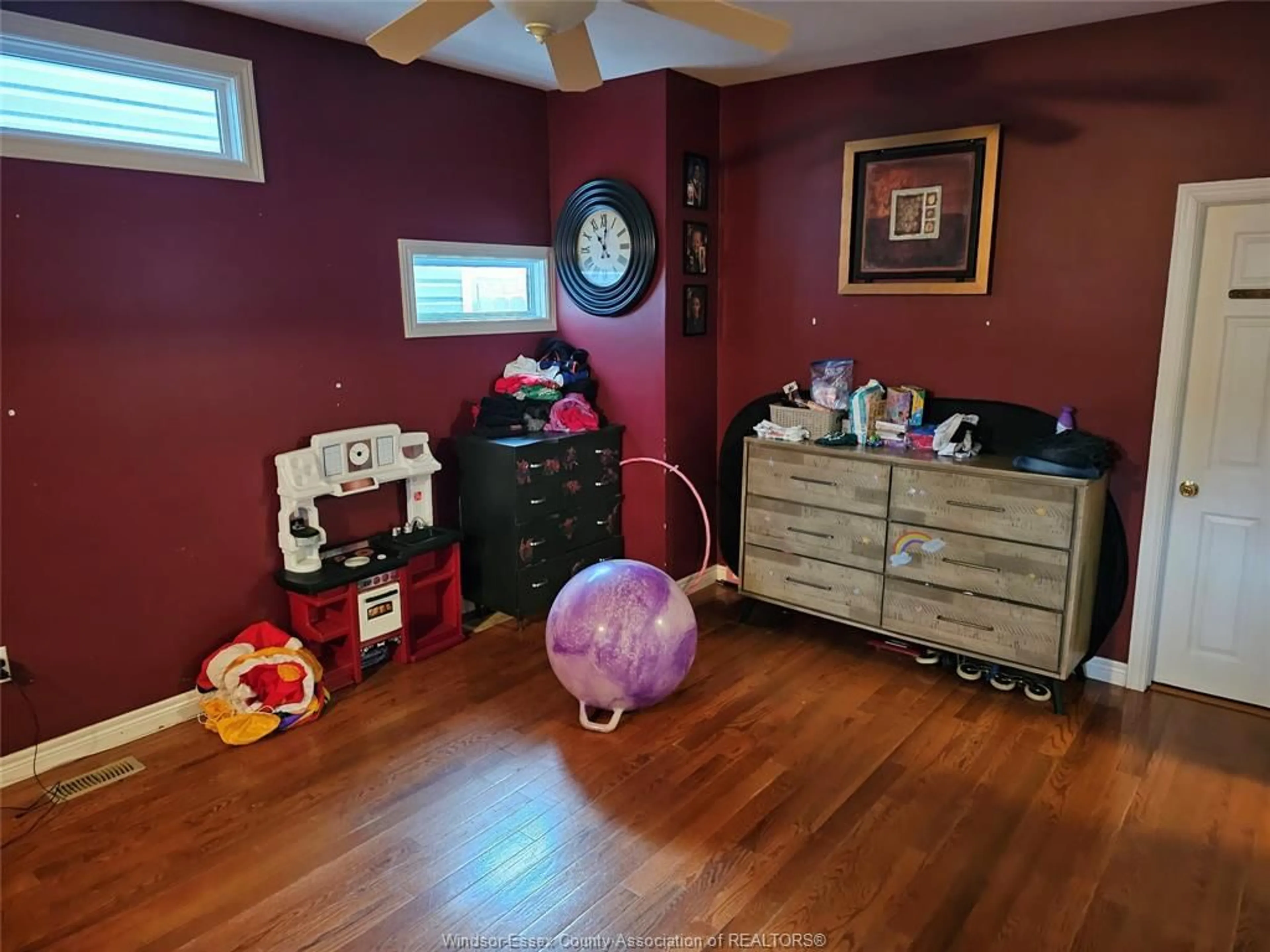 A pic of a room, wood floors for 1127 HICKORY, Windsor Ontario N8Y 3S4