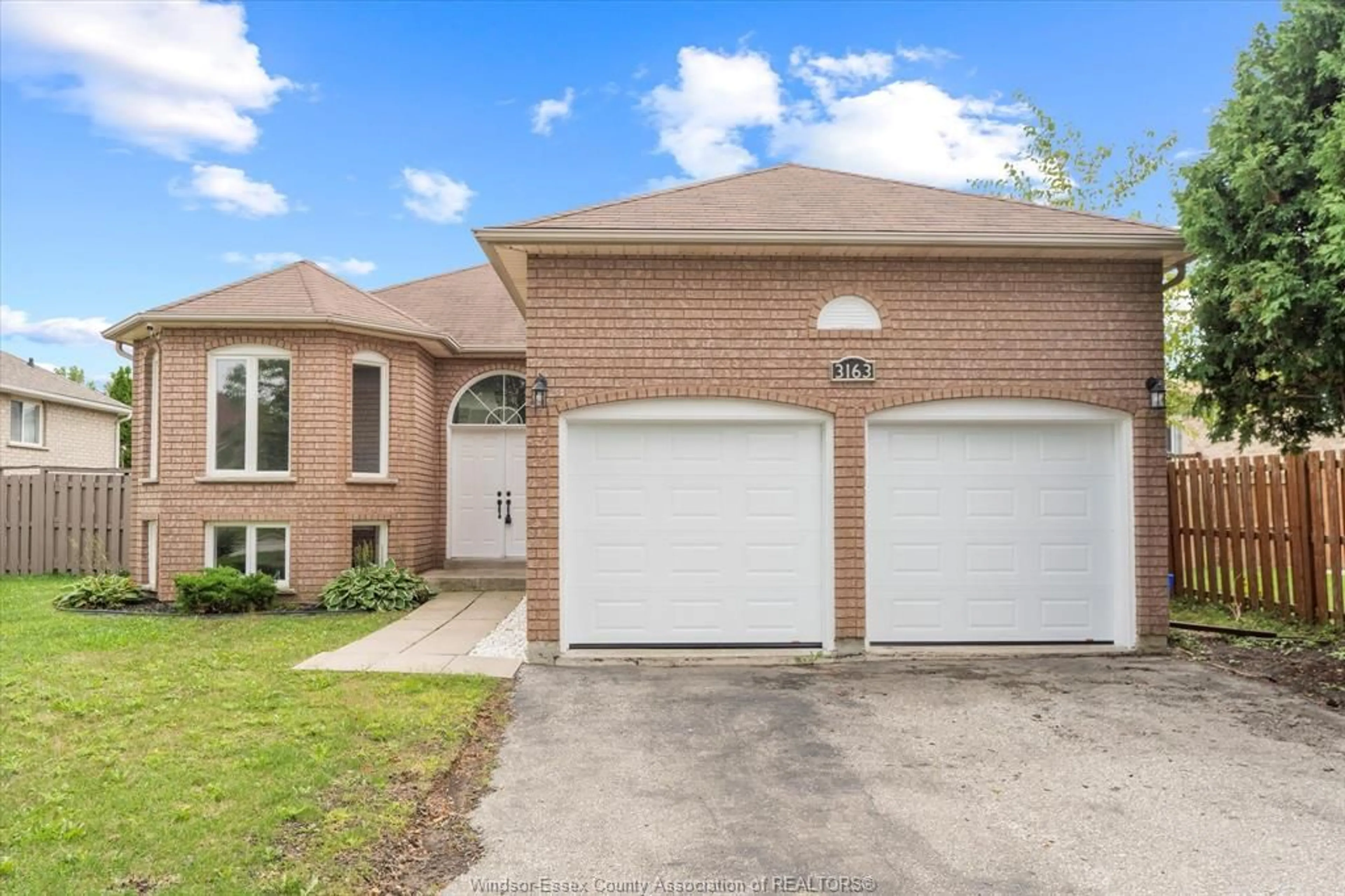 Frontside or backside of a home, cottage for 3163 FLETCHER Cres, Windsor Ontario N9E 4M8