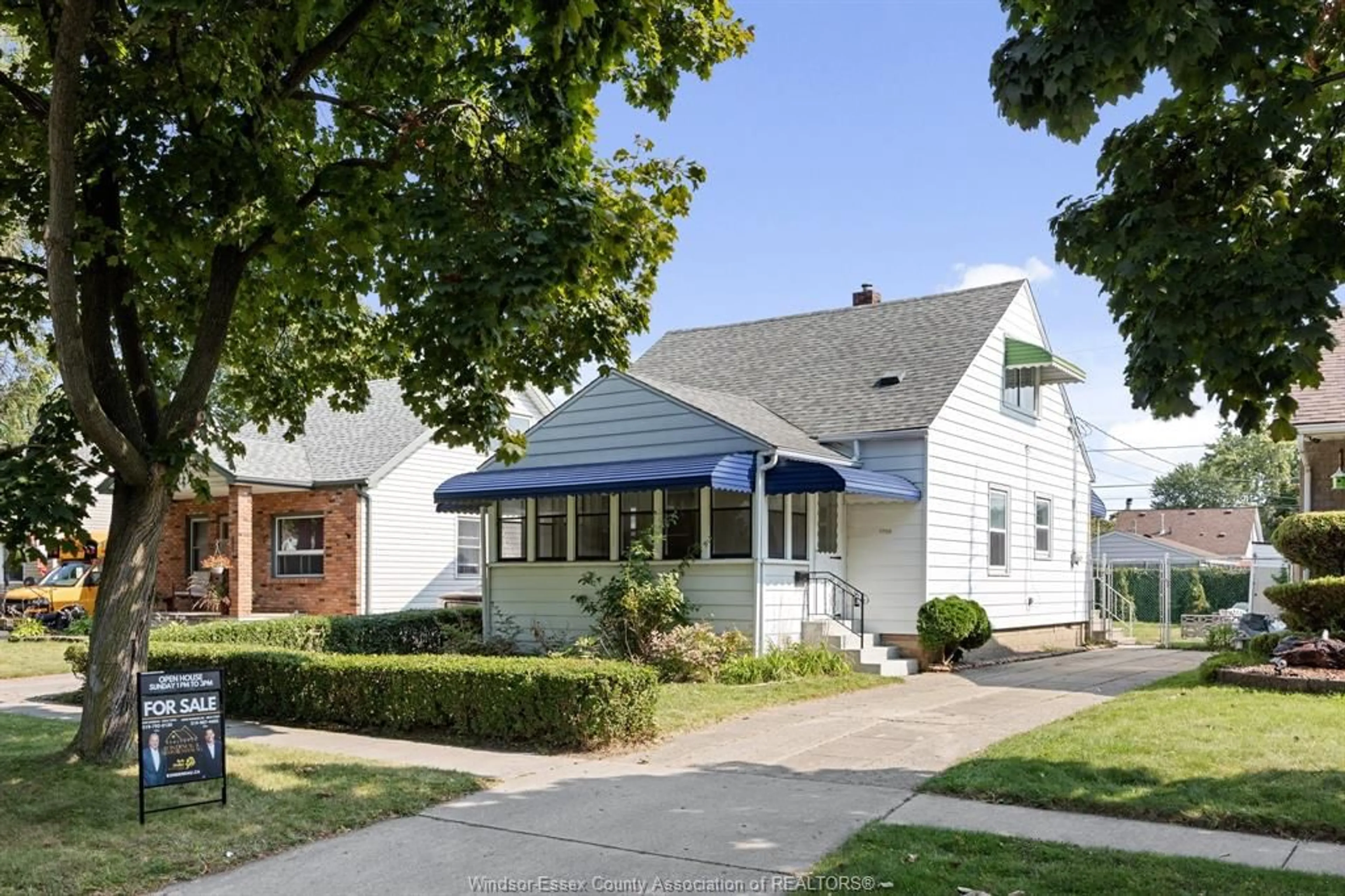 Frontside or backside of a home, the street view for 1756 WESTCOTT, Windsor Ontario N8Y 4C9