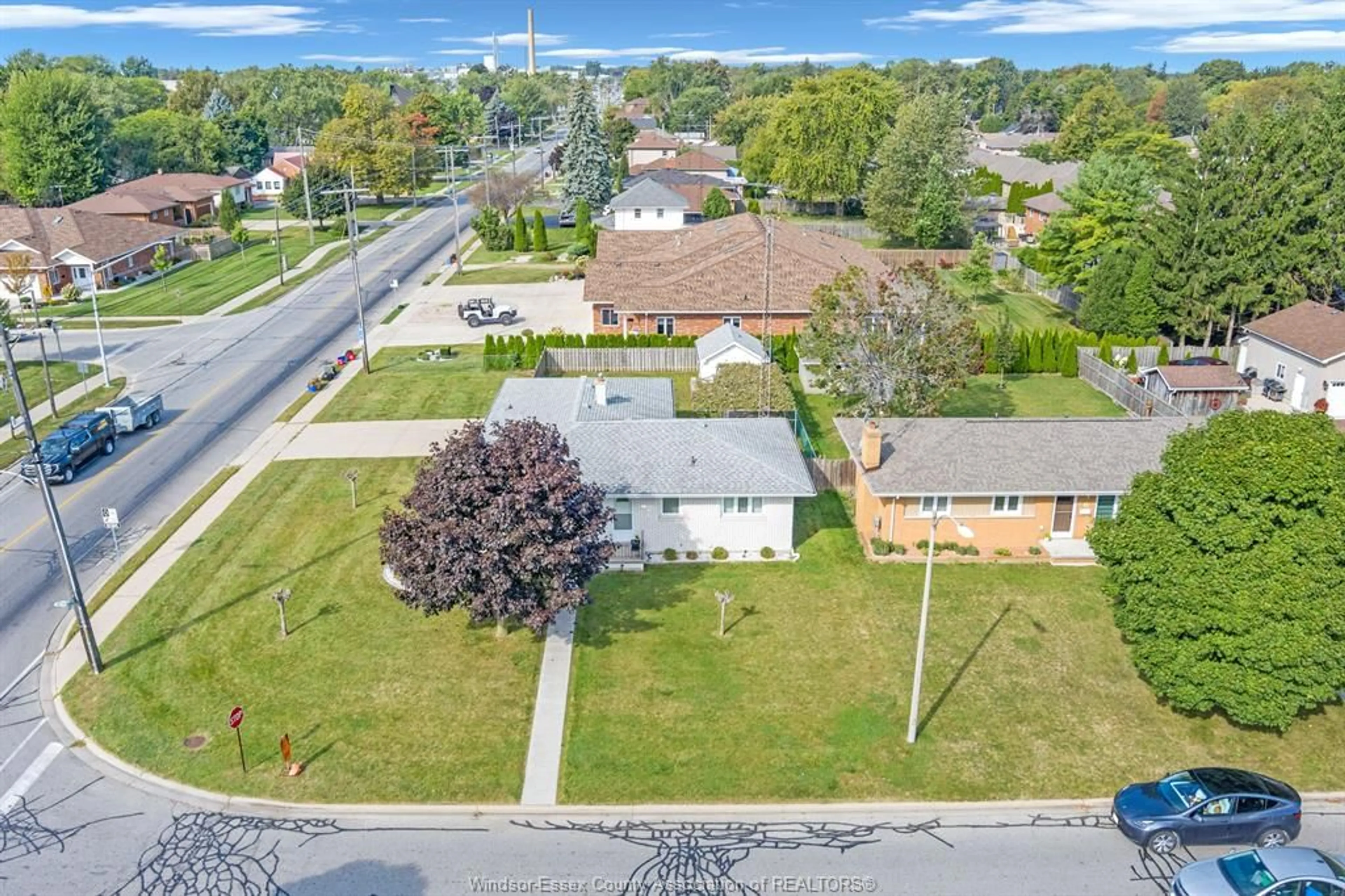 A pic from exterior of the house or condo, the street view for 85 Lutsch, Leamington Ontario N8H 2N9