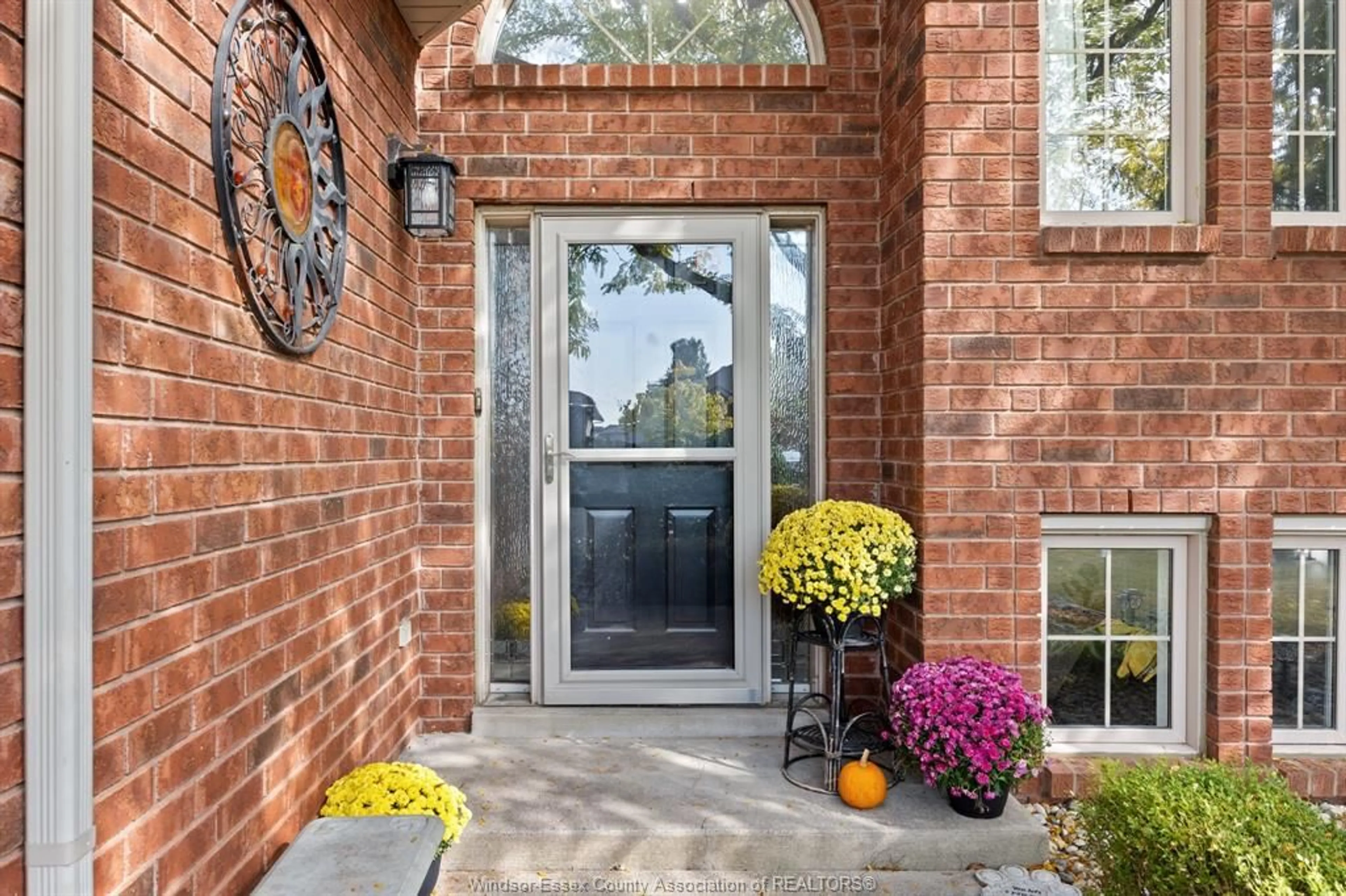 Indoor entryway, ceramic floors for 455 Runstedler Dr, LaSalle Ontario N9J3X7