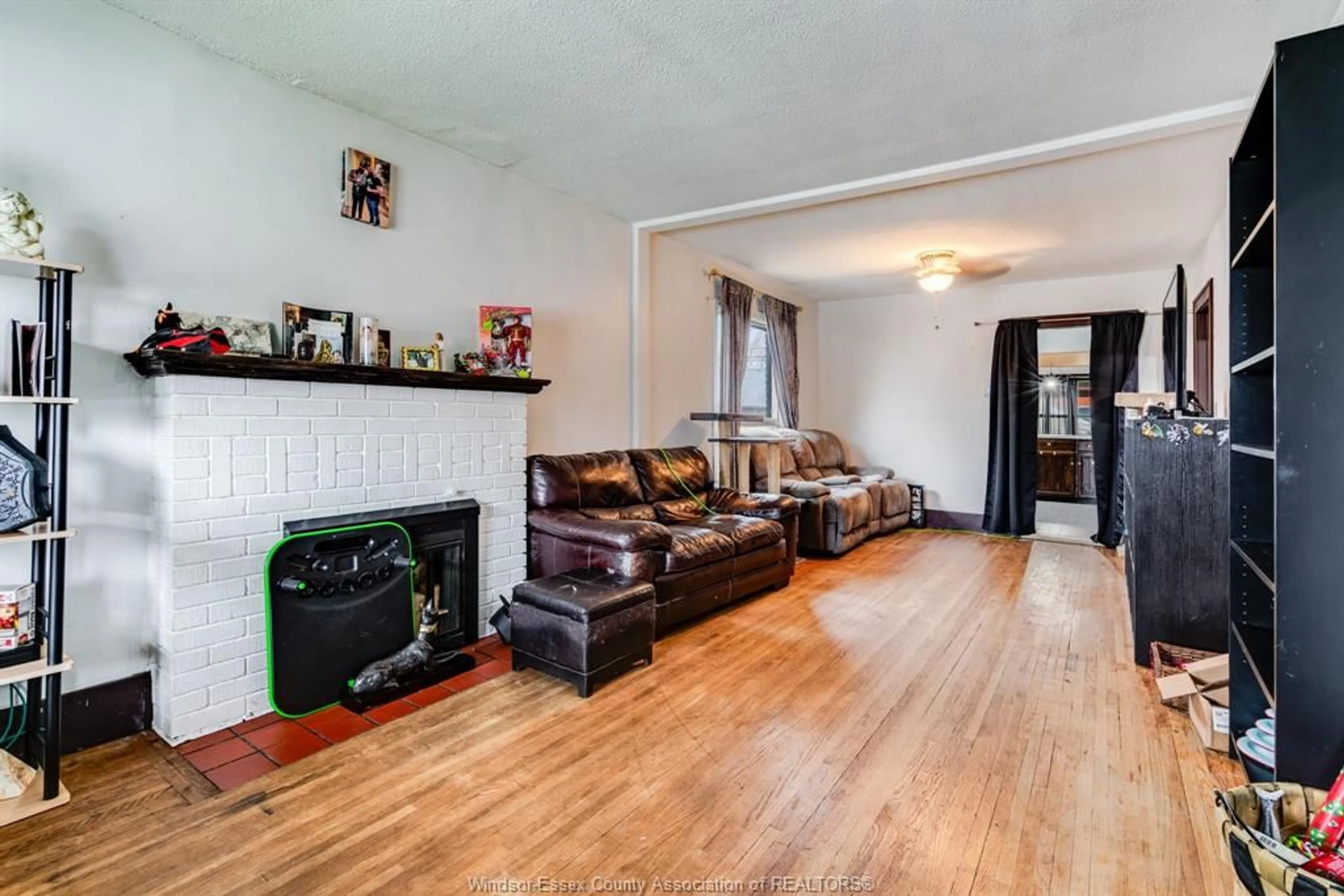 Living room, wood floors for 2241 Windermere, Windsor Ontario N8W 2S7