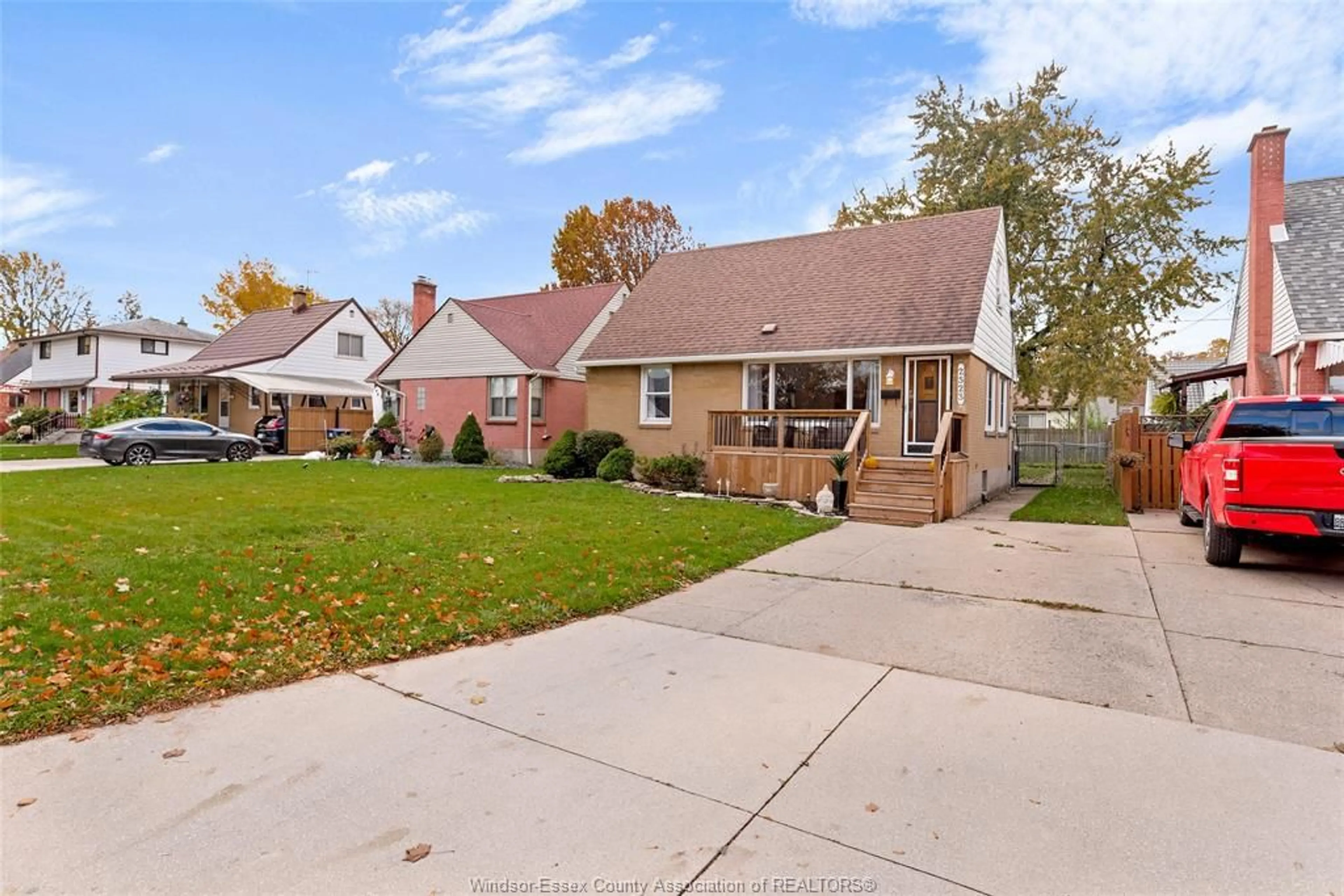 Frontside or backside of a home, the street view for 2523 KILDARE, Windsor Ontario N8W 2Y4