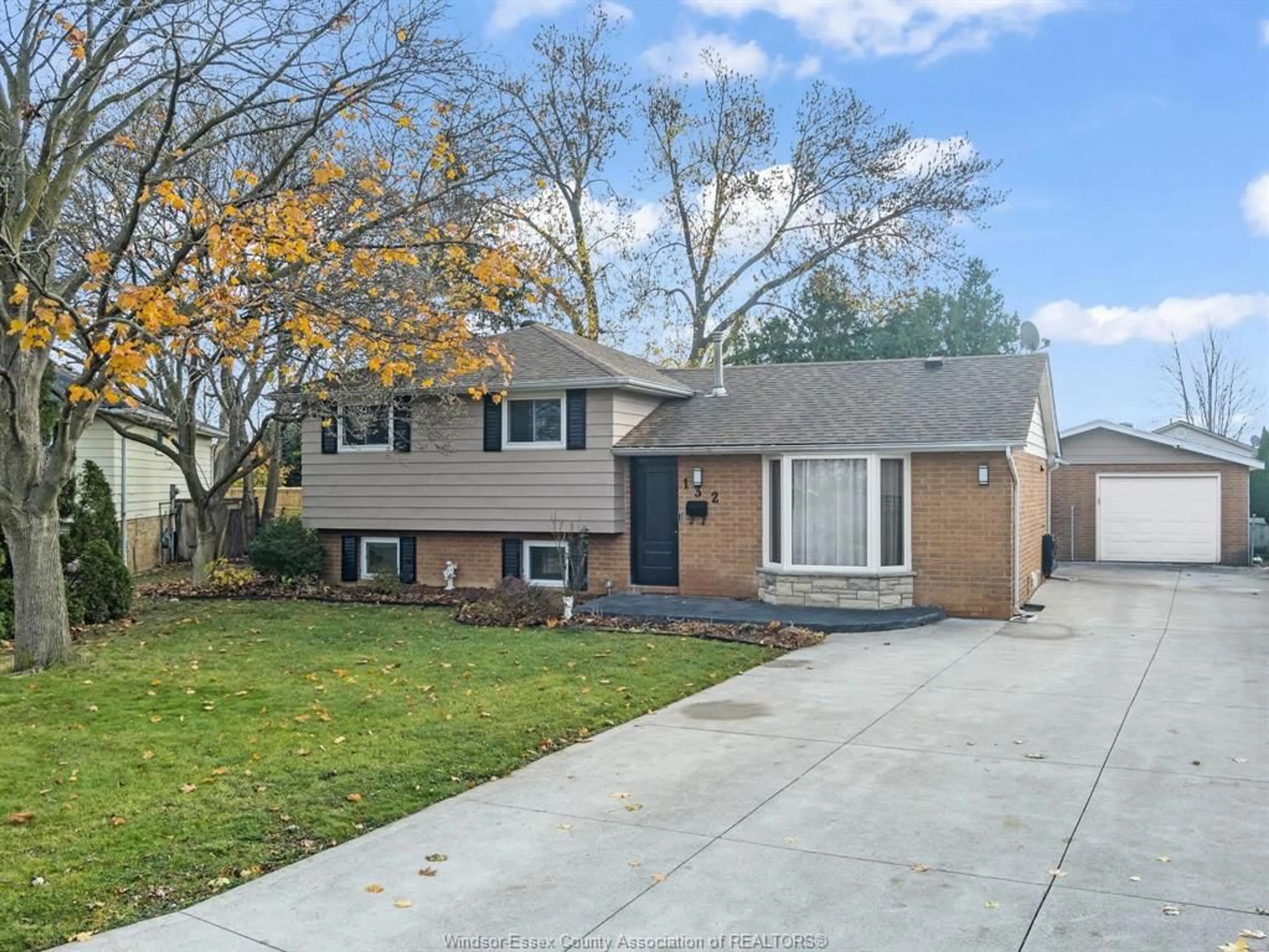 Frontside or backside of a home, the street view for 132 ST. JAMES, Amherstburg Ontario N9V 3H1