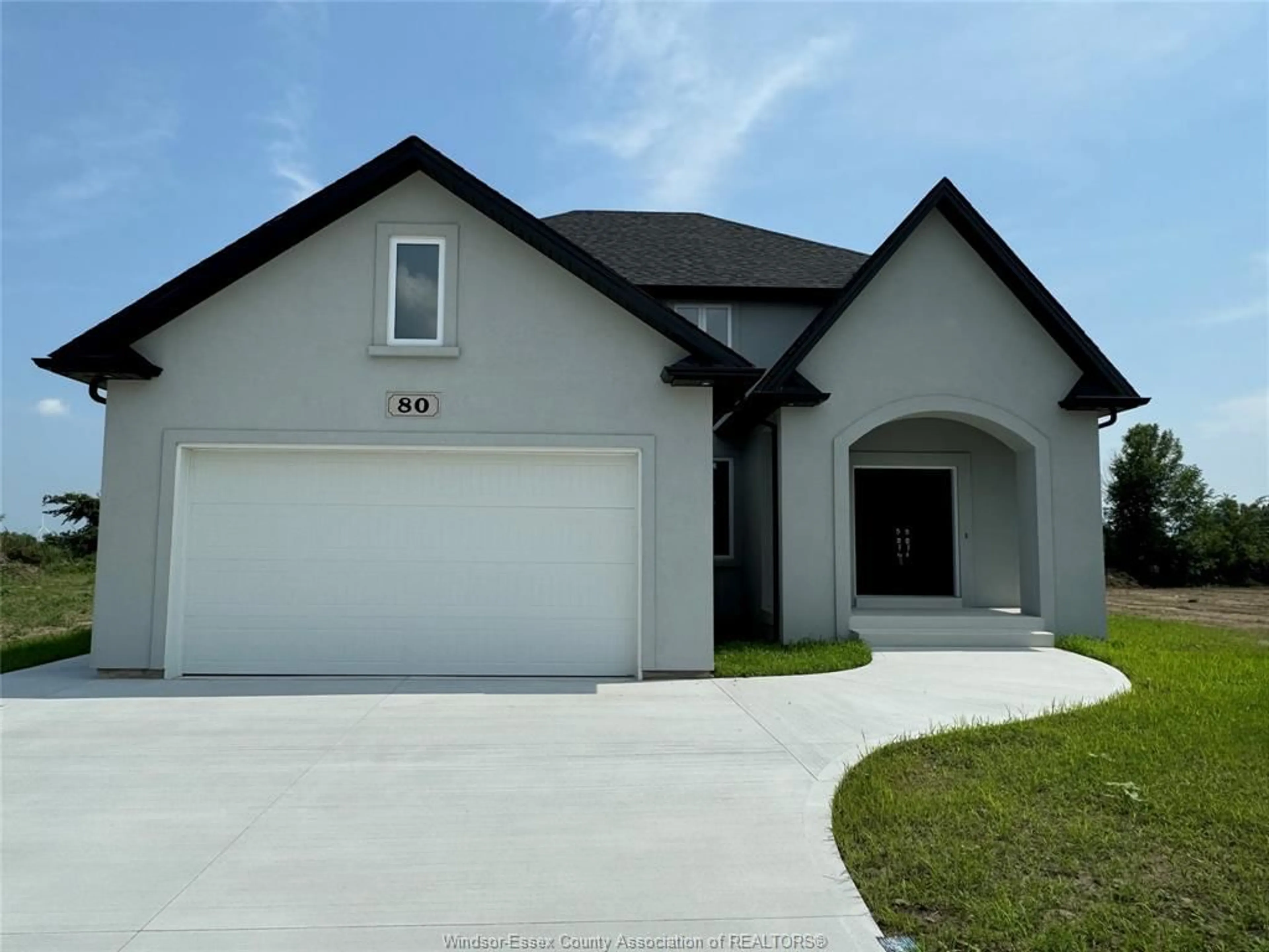 Frontside or backside of a home, the street view for 80 BELLEVIEW, Kingsville Ontario N8N 3S6