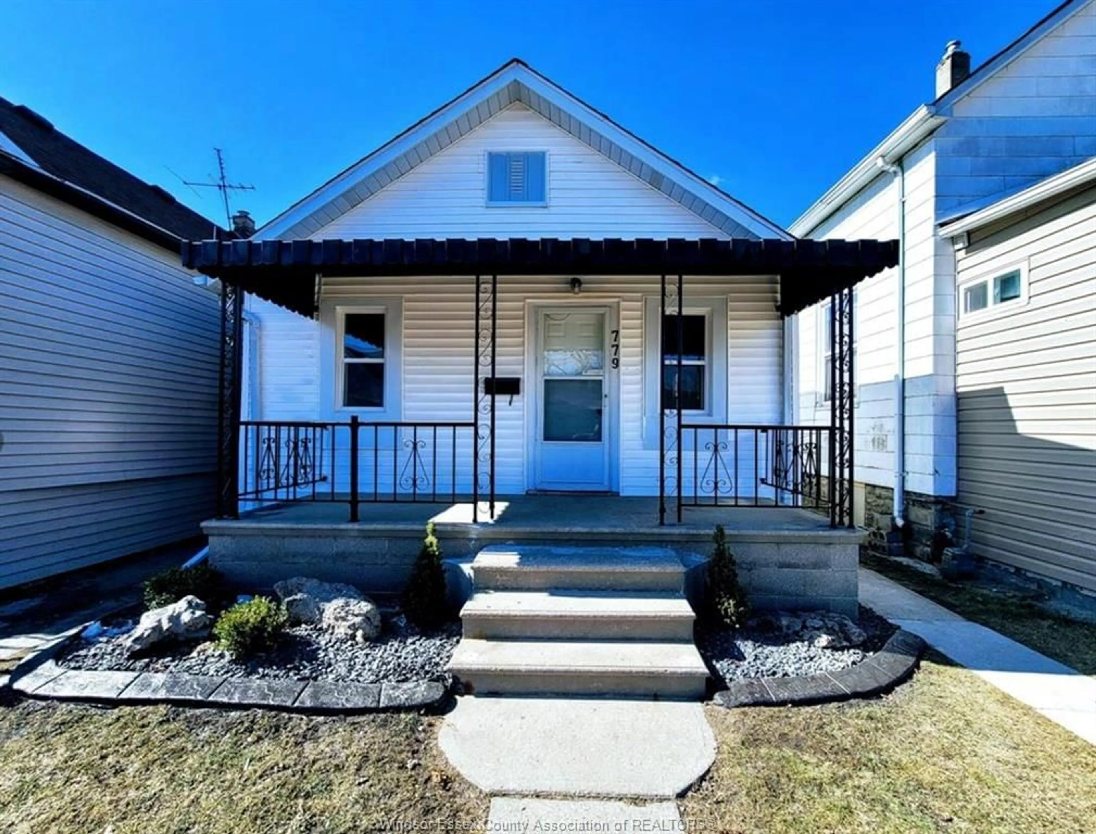 Frontside or backside of a home, cottage for 779 Bridge Ave, Windsor Ontario N9B 2M5