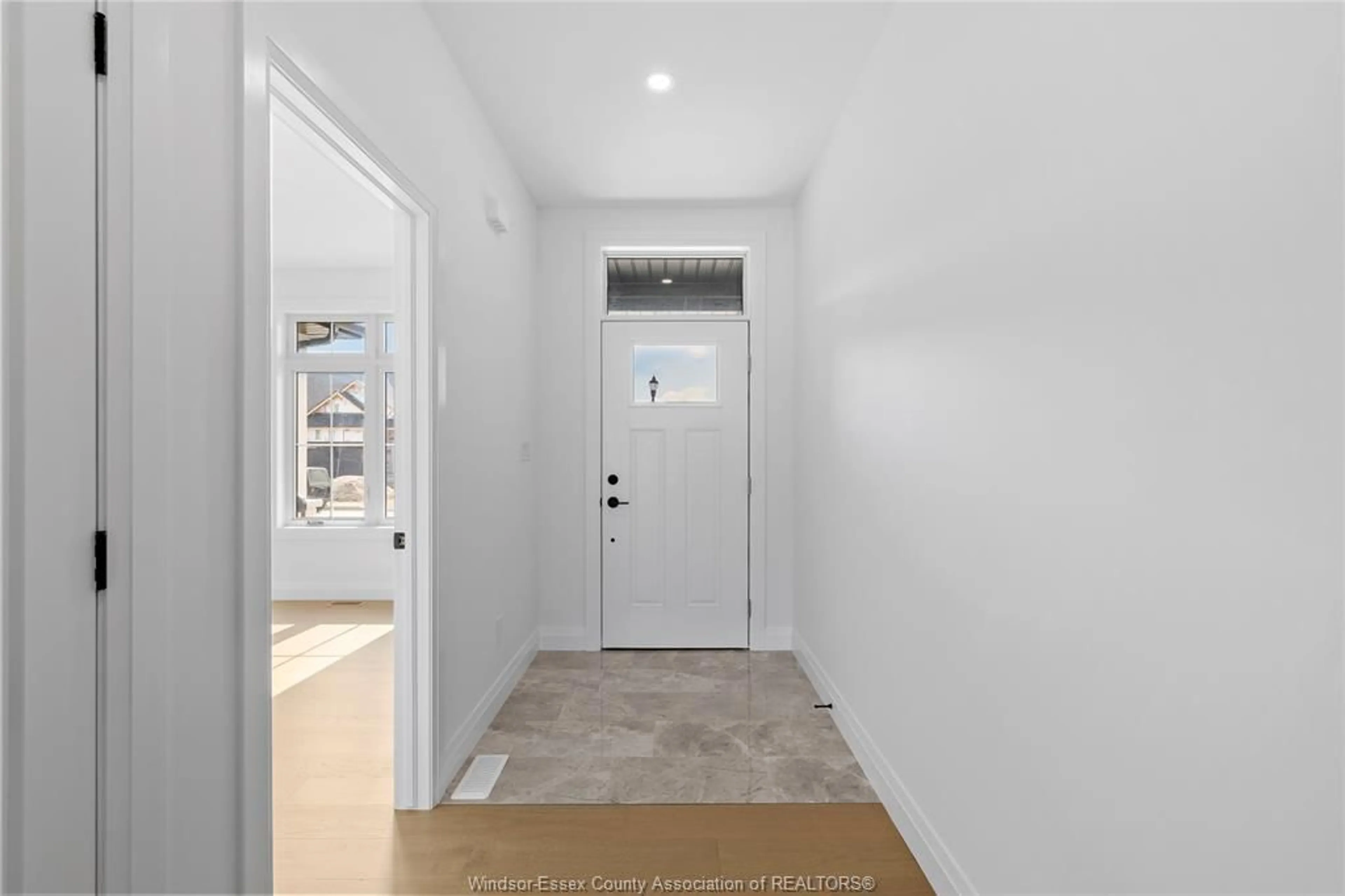 Indoor entryway, wood floors for 2599 BARKLEY, Windsor Ontario N8P 0E9