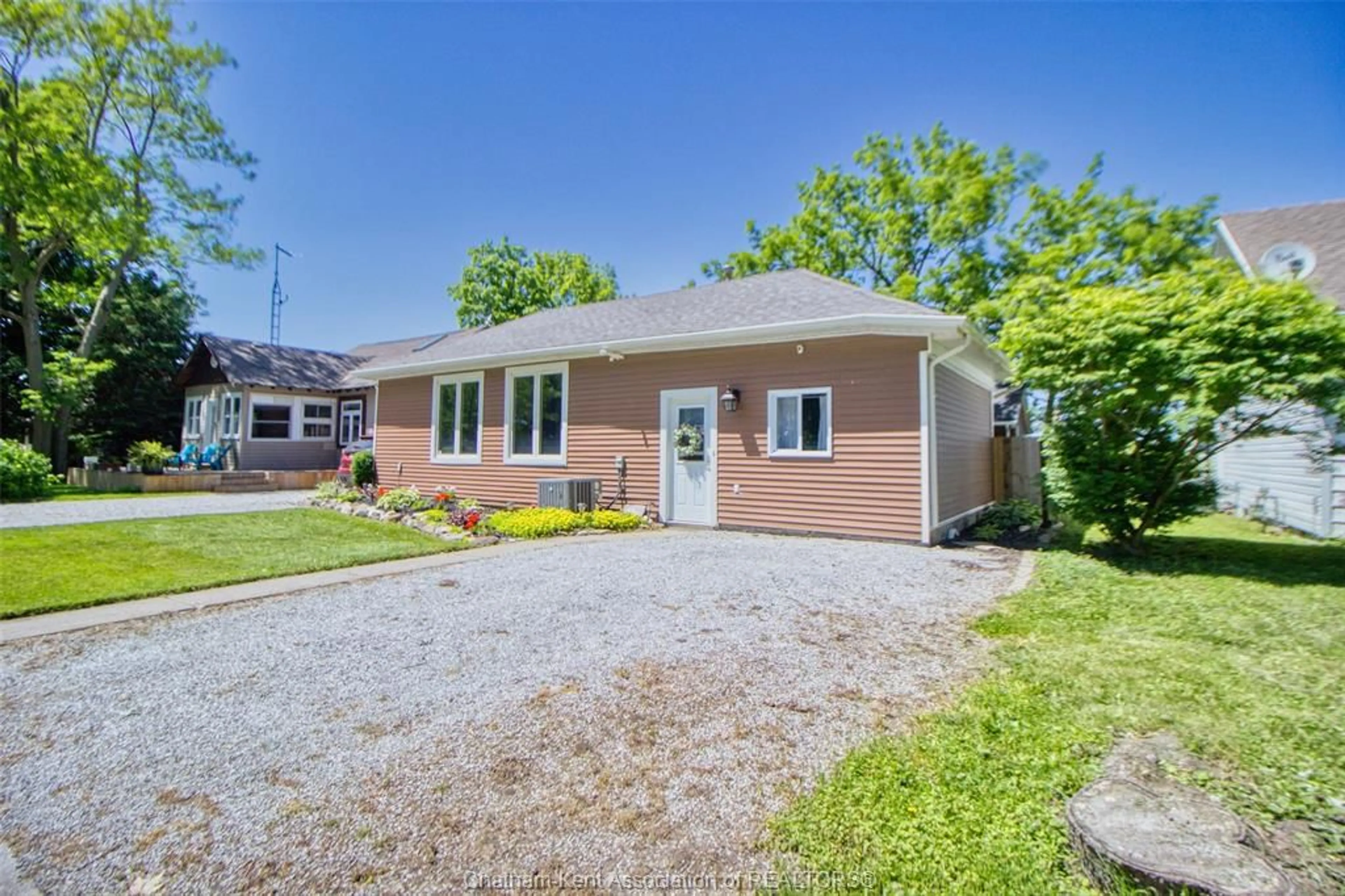 Home with brick exterior material, street for 780 TOWANDA Blvd, Erie Beach Ontario N0P 1A0