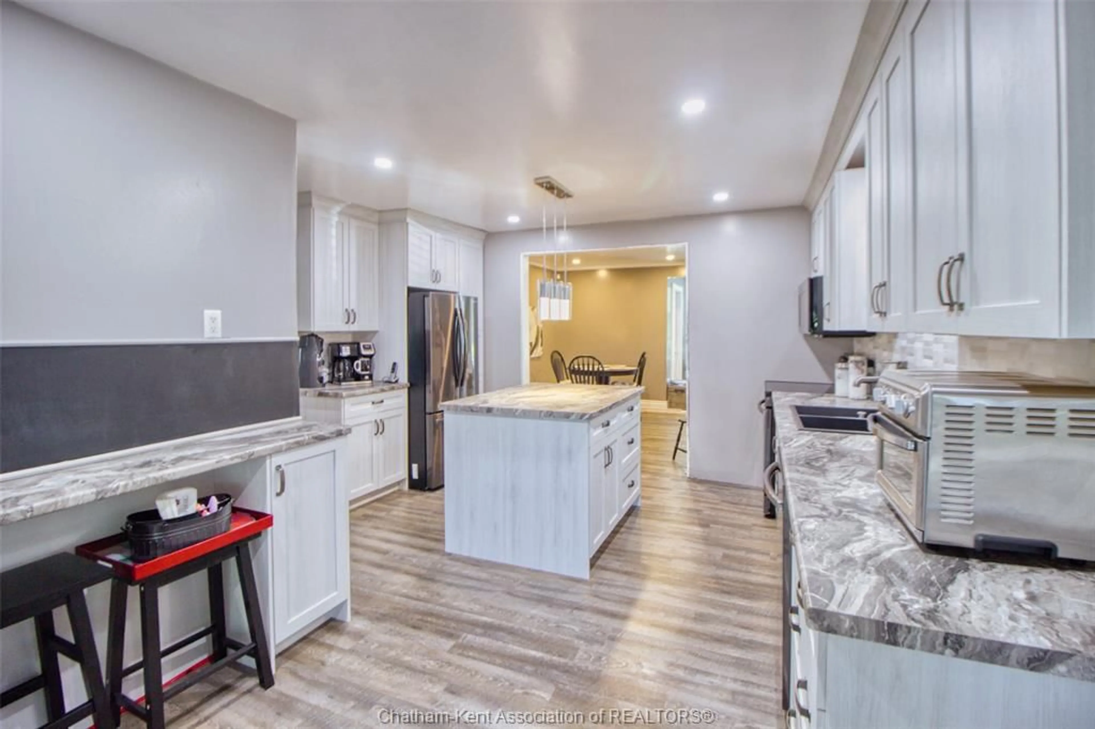 Open concept kitchen, ceramic/tile floor for 780 TOWANDA Blvd, Erie Beach Ontario N0P 1A0