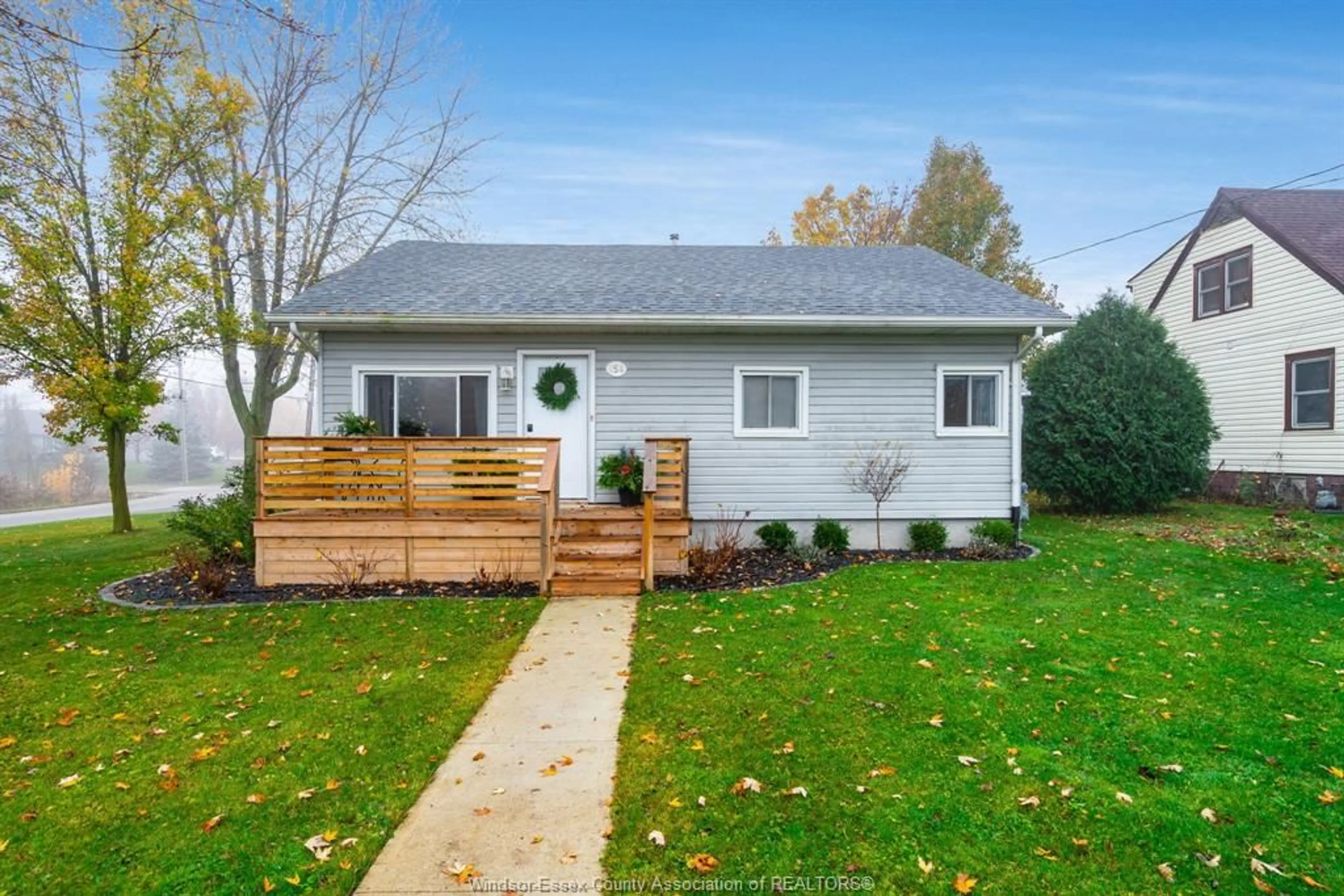 Frontside or backside of a home, cottage for 154 LITTLE St, Wheatley Ontario N0P 2P0