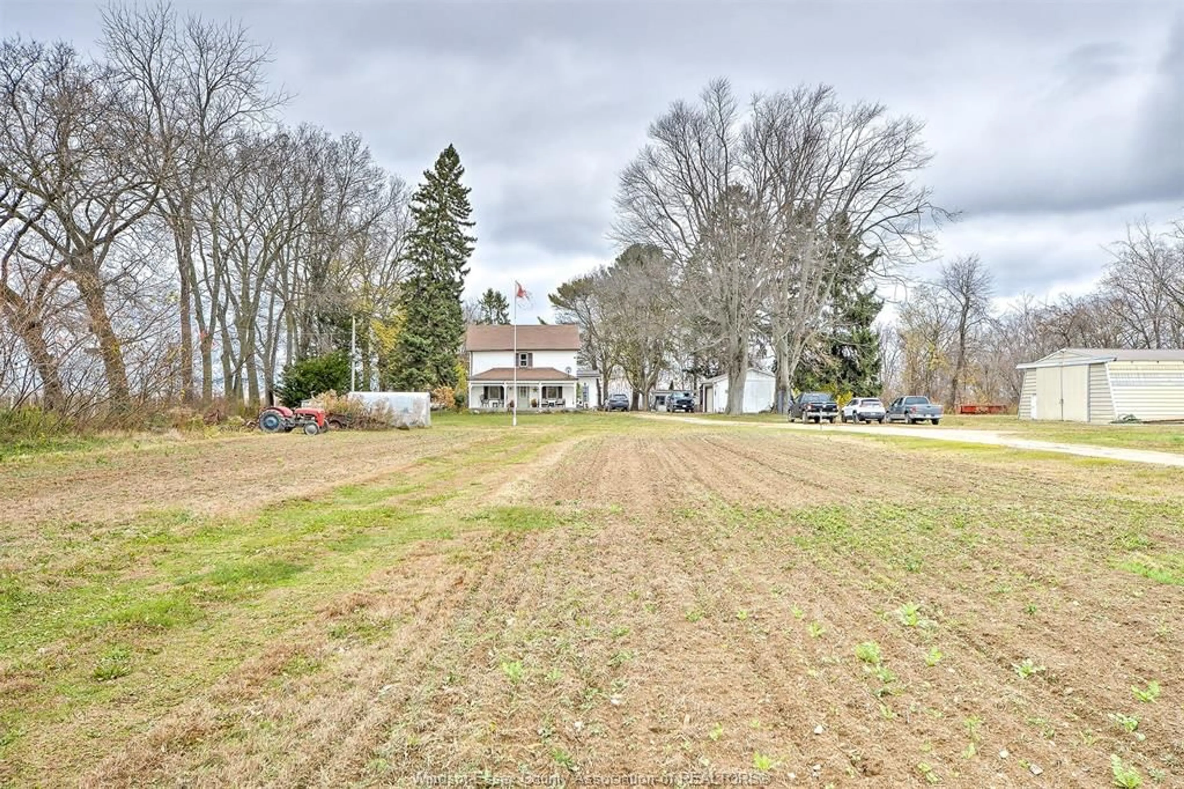 A pic from exterior of the house or condo, the street view for 450 COUNTY RD 50, Colchester South Ontario N0R 1G0