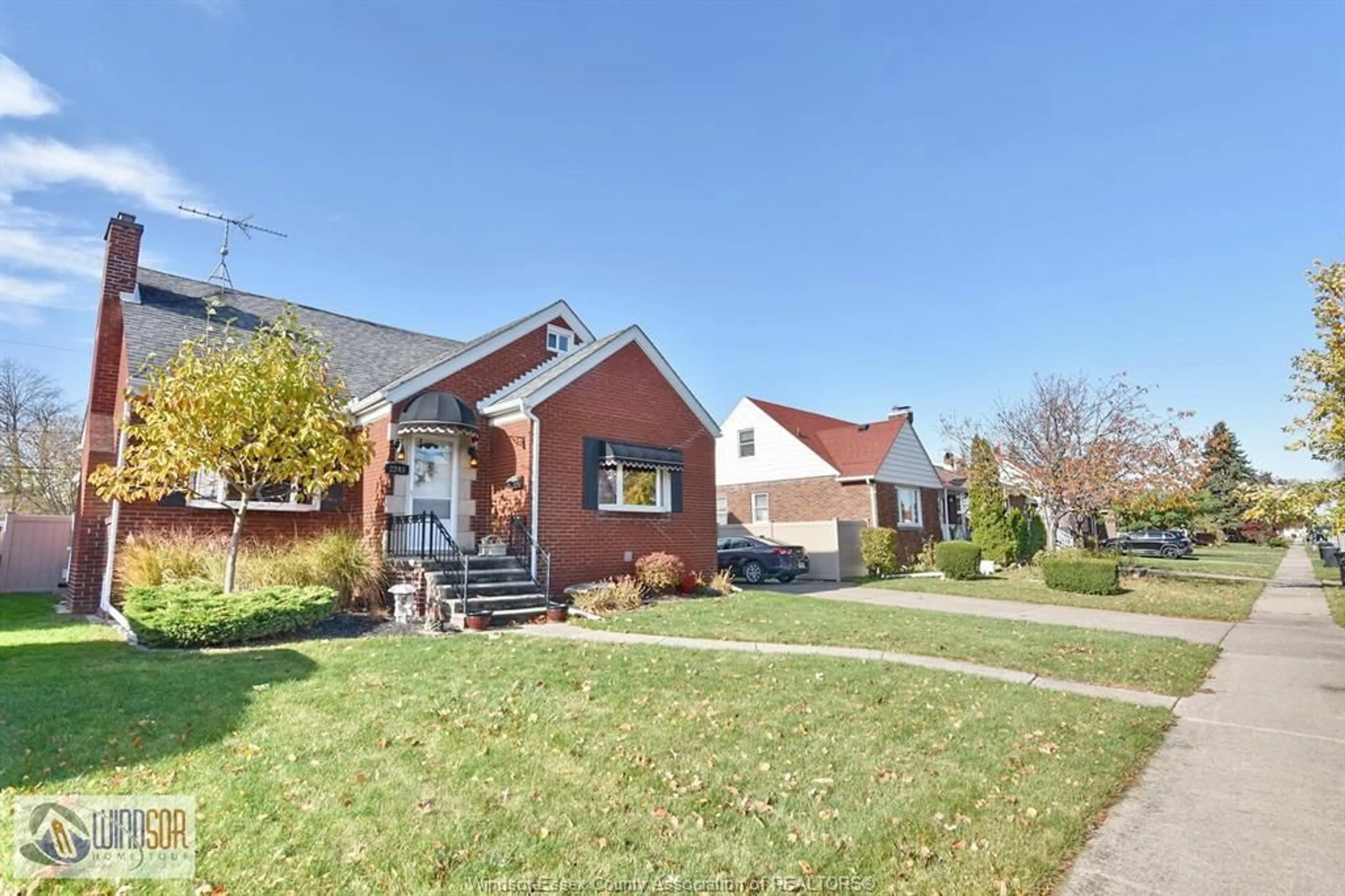 Frontside or backside of a home, the street view for 2245 PARKWOOD, Windsor Ontario N8W 2K1