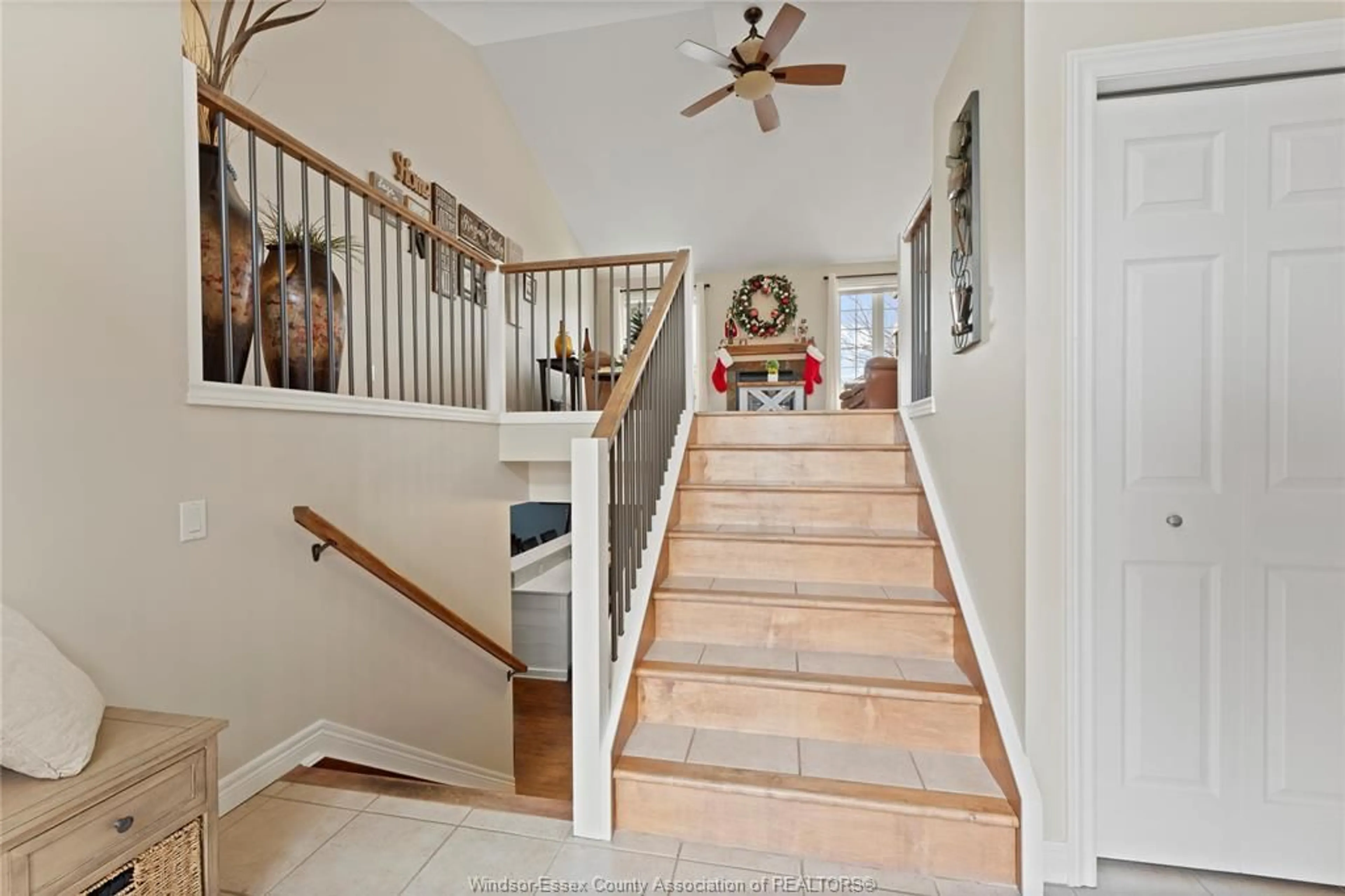 Indoor entryway, wood floors for 362 LEGACY Lane, Lakeshore Ontario N0R 1A0