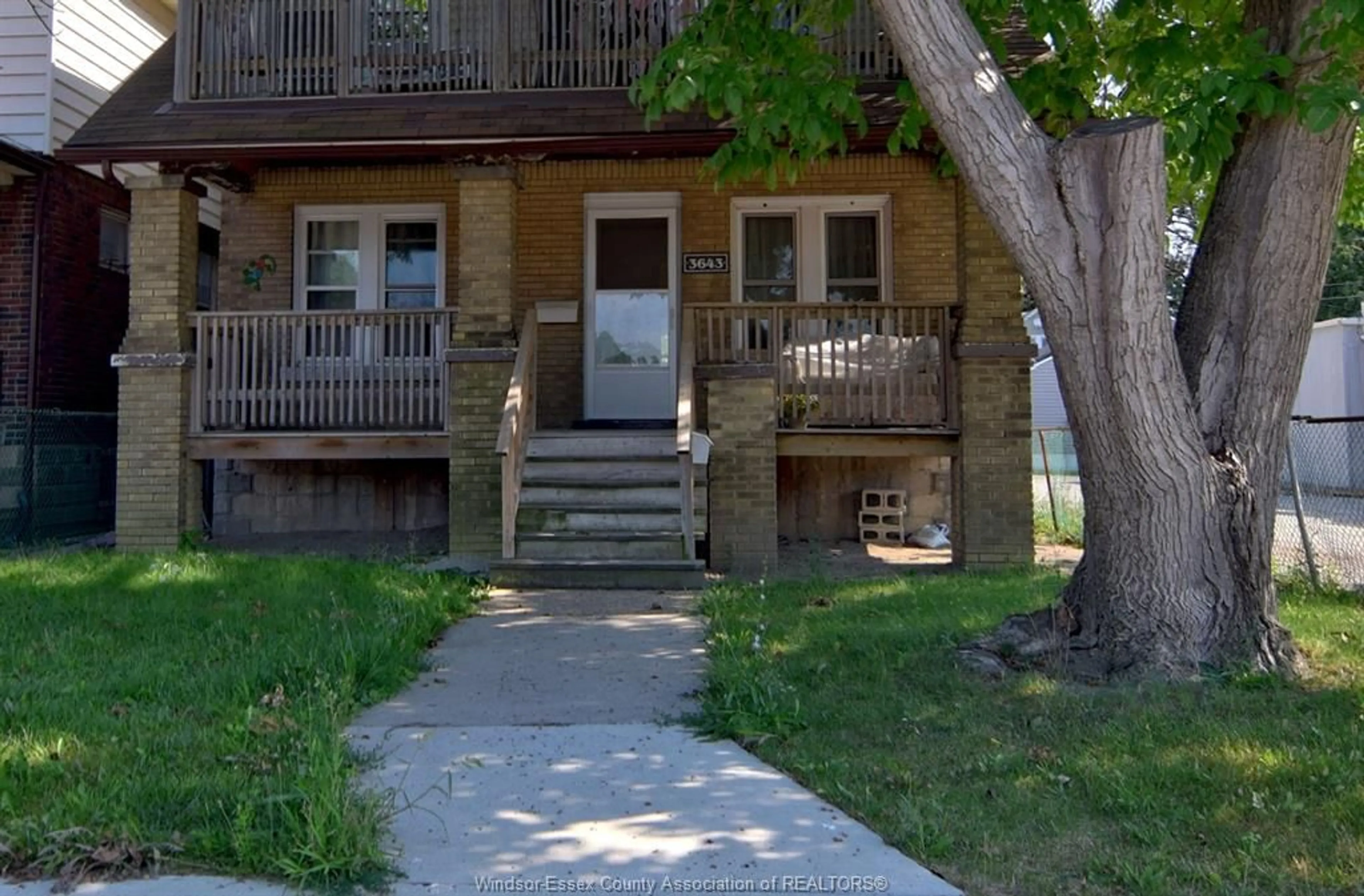 A pic from exterior of the house or condo, cottage for 3643 SEMINOLE St, Windsor Ontario N8Y 1Y5