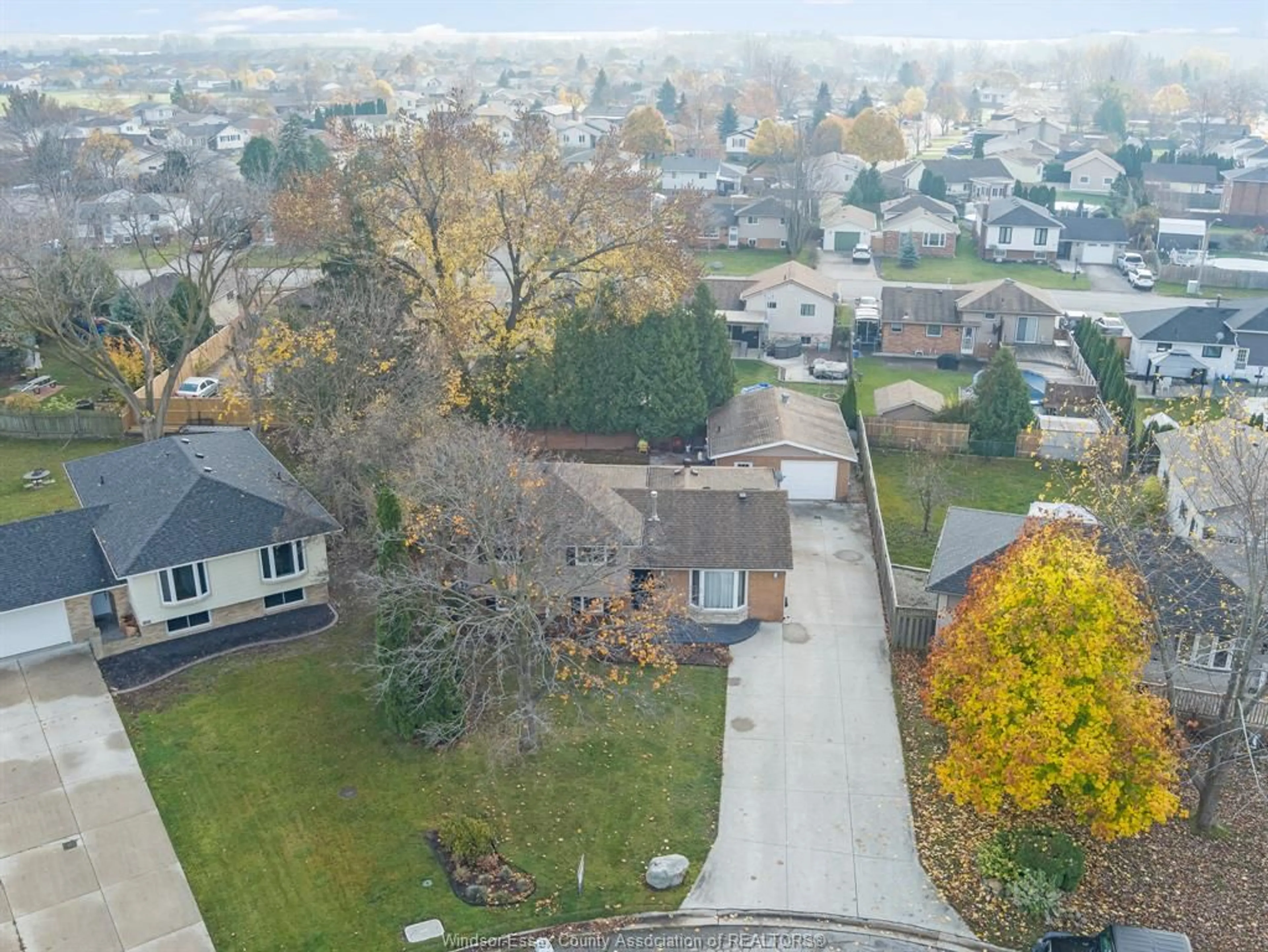 A pic from outside/outdoor area/front of a property/back of a property/a pic from drone, unknown for 132 ST. JAMES, Amherstburg Ontario N9V 3H1