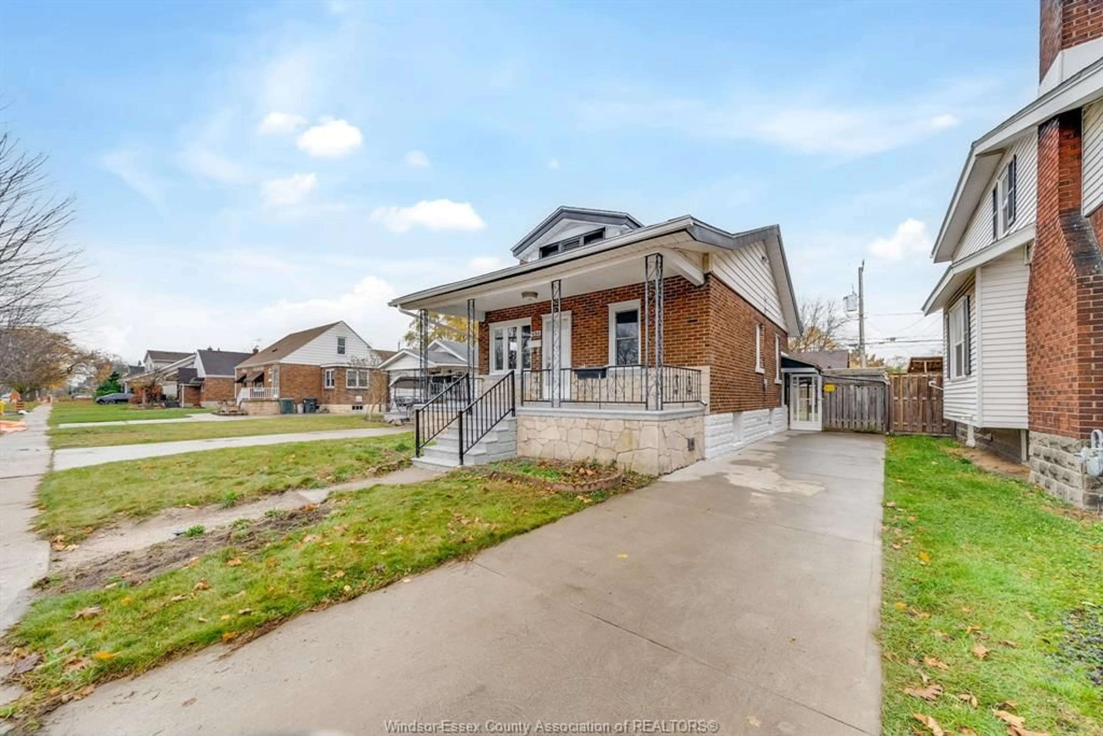 Home with brick exterior material, street for 2533 TURNER, Windsor Ontario N8W 3L2