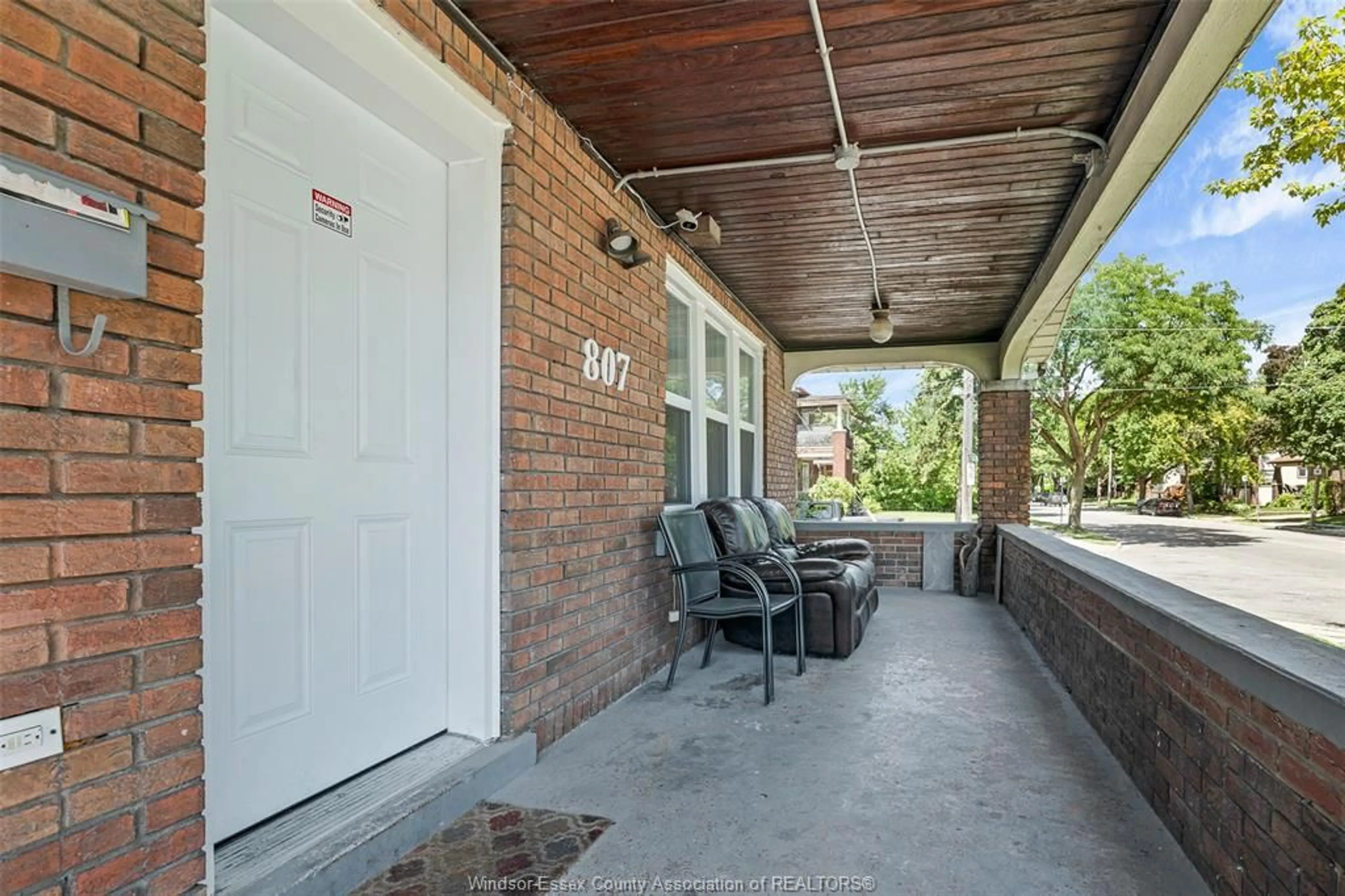 Patio, street for 807 CAMPBELL AVENUE, Windsor Ontario N9B 2H8