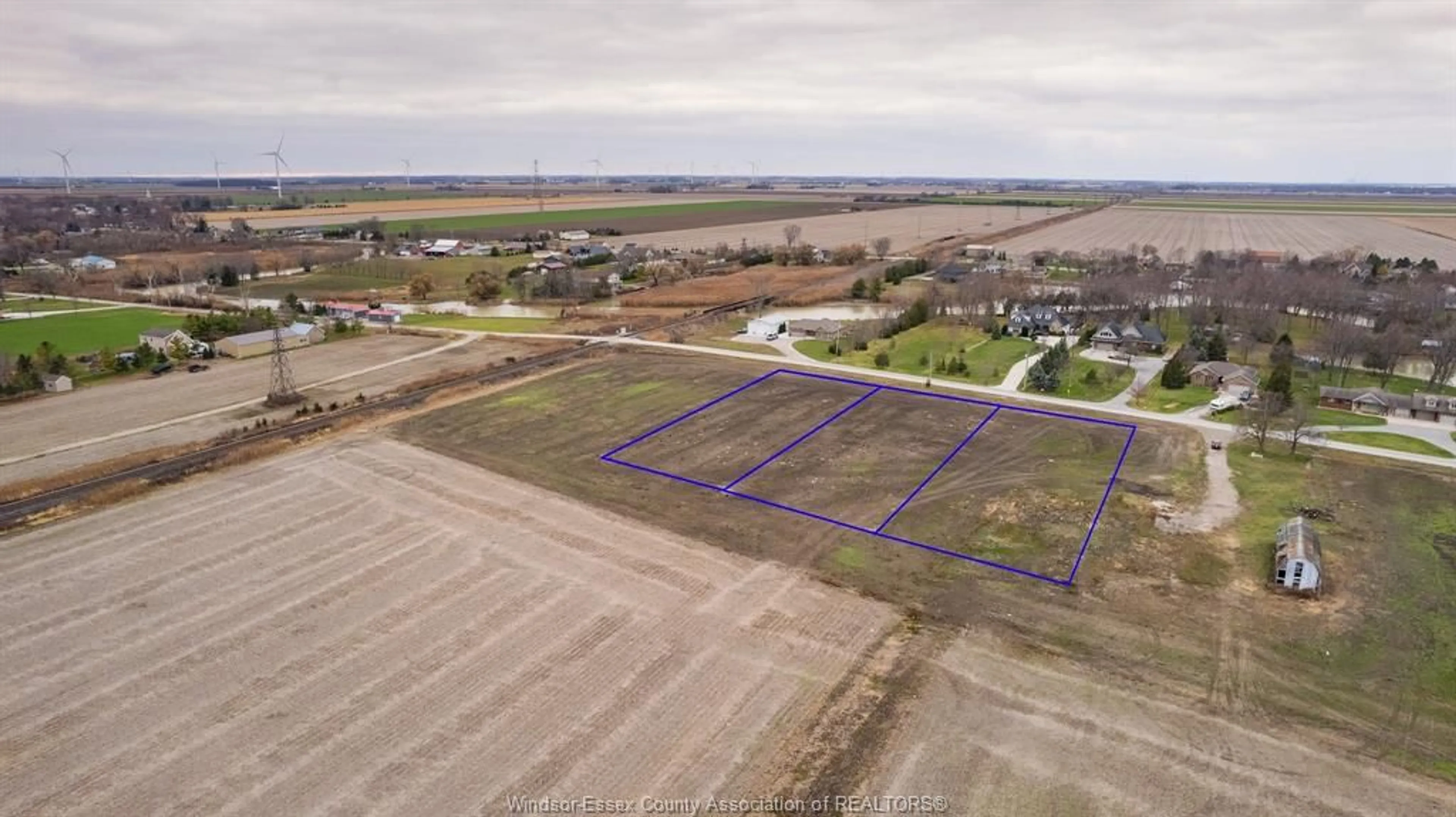 A pic from outside/outdoor area/front of a property/back of a property/a pic from drone, building for V/L EAST RUSCOM RIVER #NORTH, Lakeshore Ontario N0R 1S0