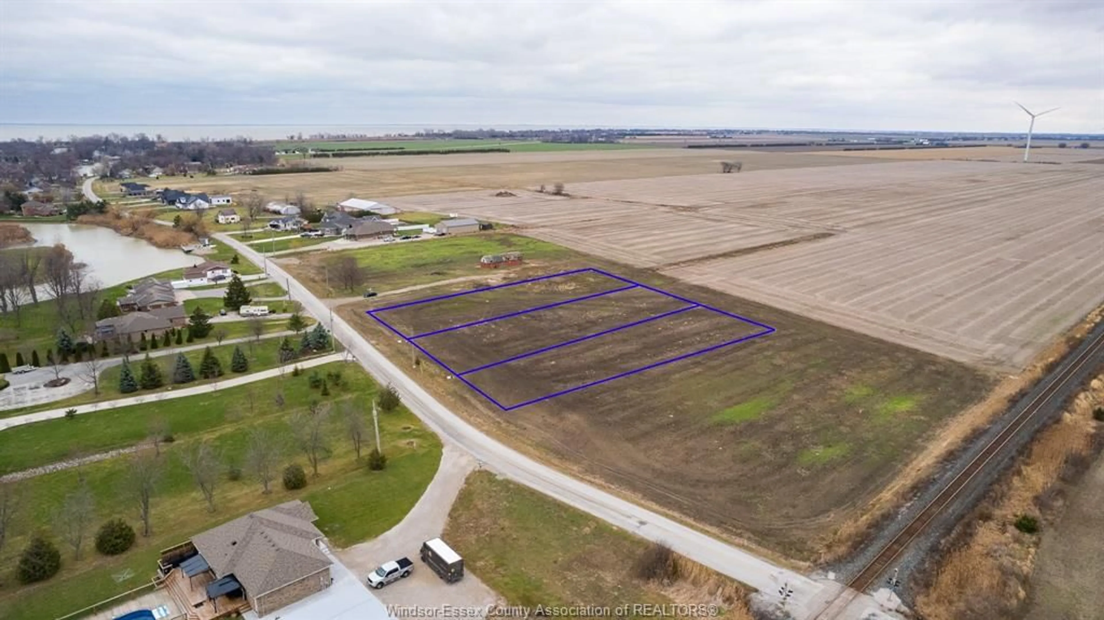 A pic from outside/outdoor area/front of a property/back of a property/a pic from drone, building for V/L EAST RUSCOM RIVER #NORTH, Lakeshore Ontario N0R 1S0