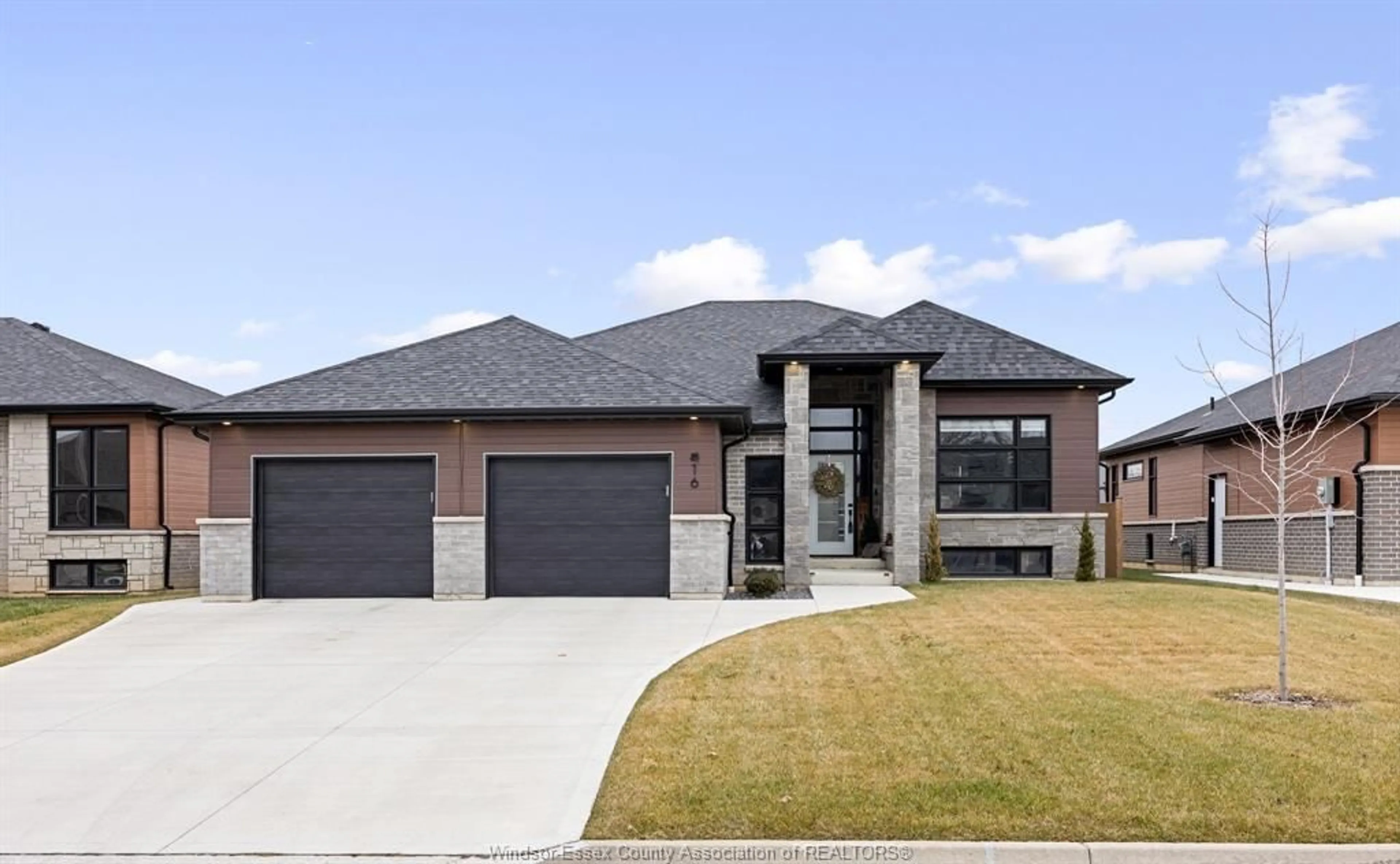 Home with brick exterior material, street for 16 WOODLAND, Kingsville Ontario N9Y 0A9