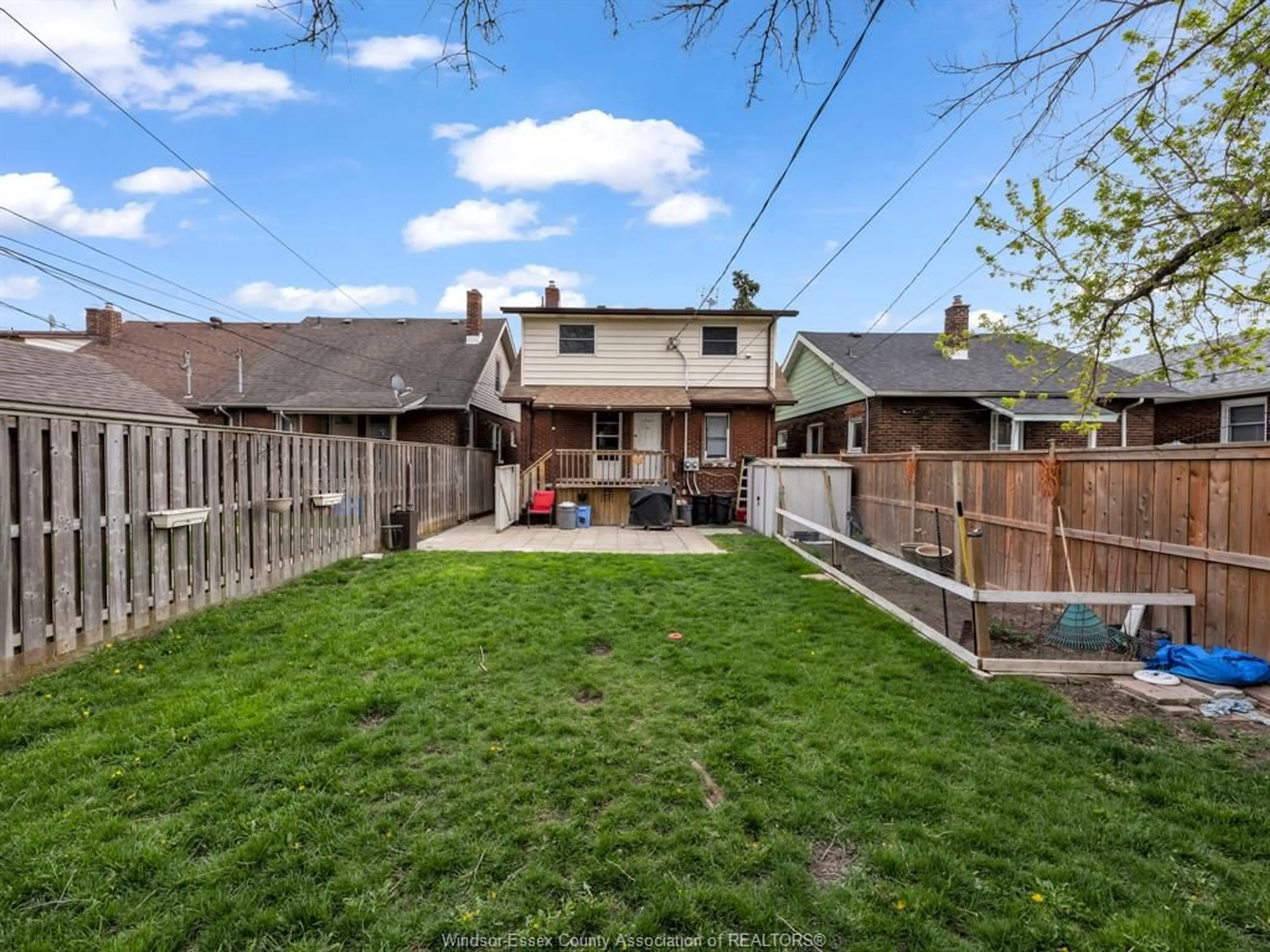 A pic from outside/outdoor area/front of a property/back of a property/a pic from drone, street for 682-690 IRVINE Ave, Windsor Ontario N8X 2T2