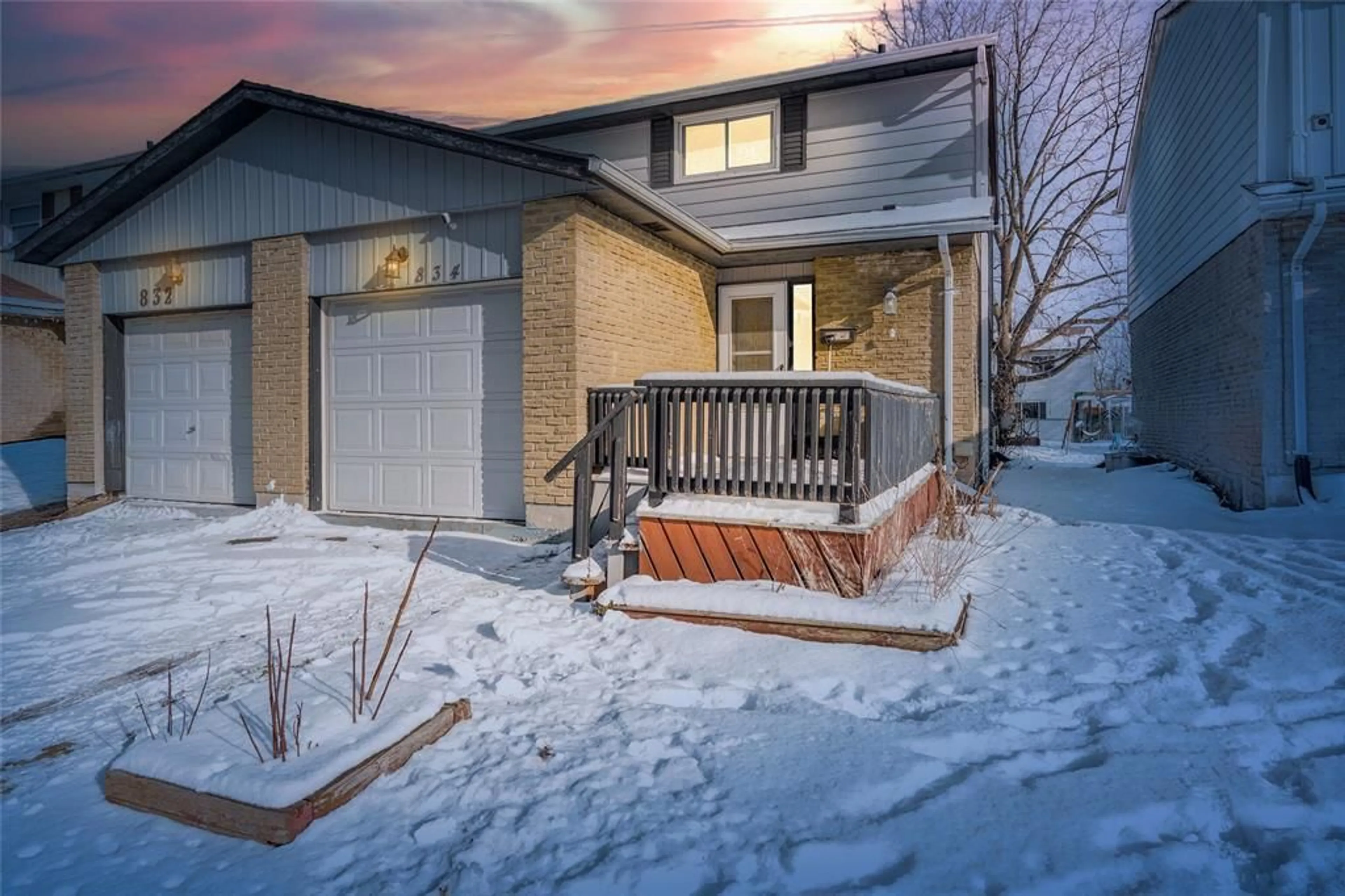 Unknown for 834 LANARK Cres, Sarnia Ontario N7S 6E7