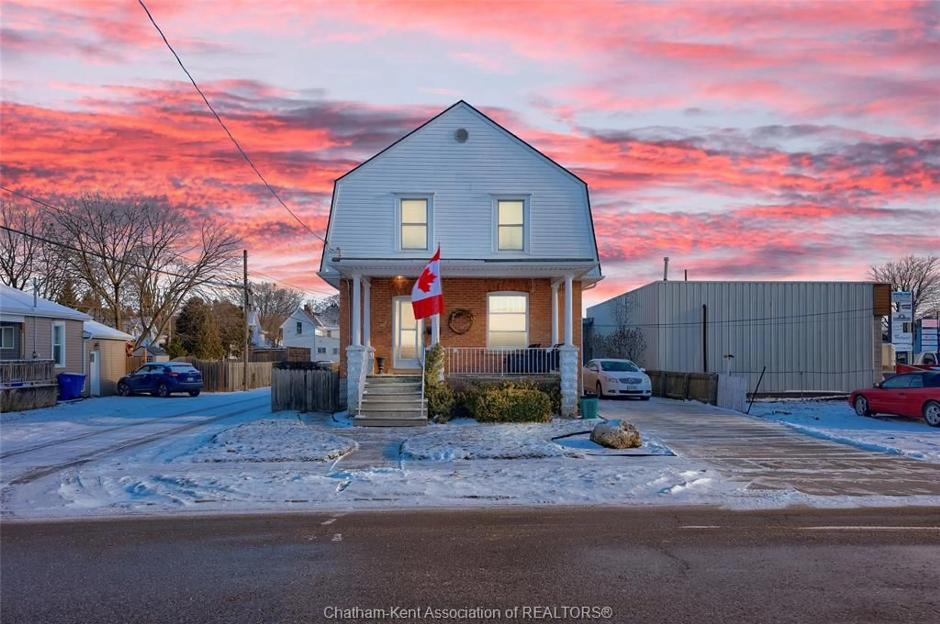 A pic from outside/outdoor area/front of a property/back of a property/a pic from drone, street for 15 Joseph St, Chatham Ontario N7L 3G4