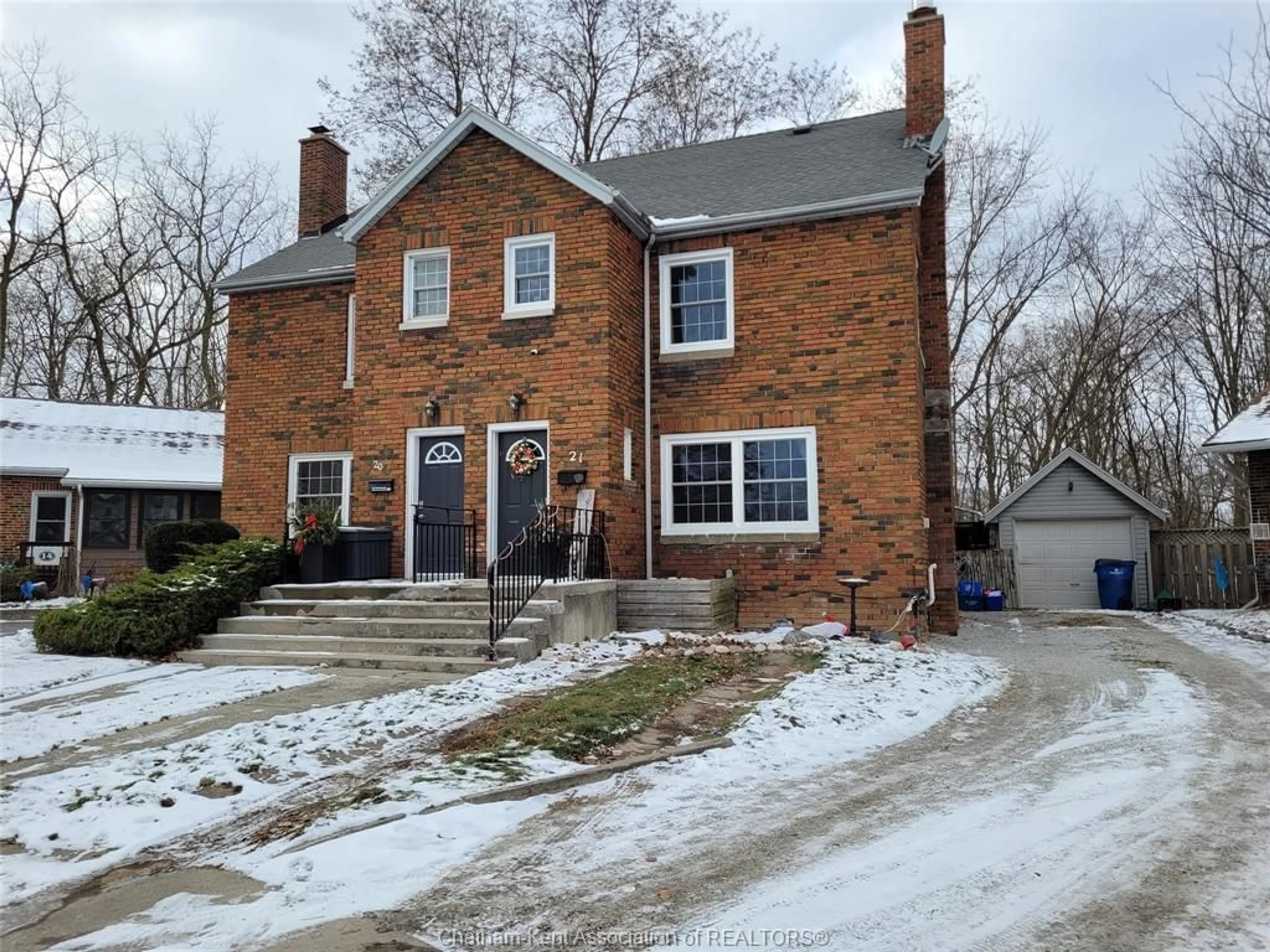 Home with brick exterior material, street for 21 SPARKS Dr, Chatham Ontario N7M 4H9