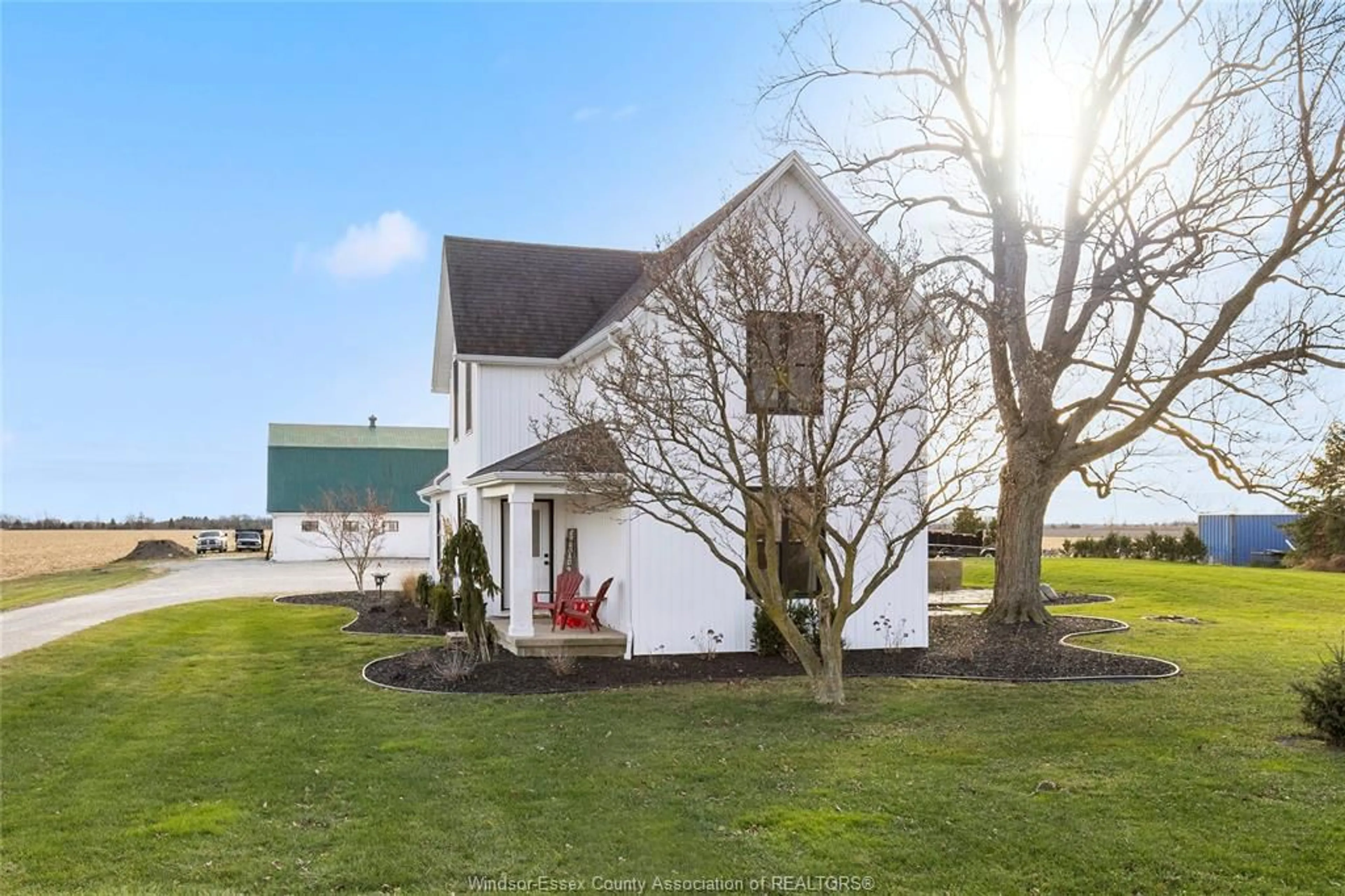 A pic from outside/outdoor area/front of a property/back of a property/a pic from drone, unknown for 28 ROAD 9, Kingsville Ontario N8M 2X5