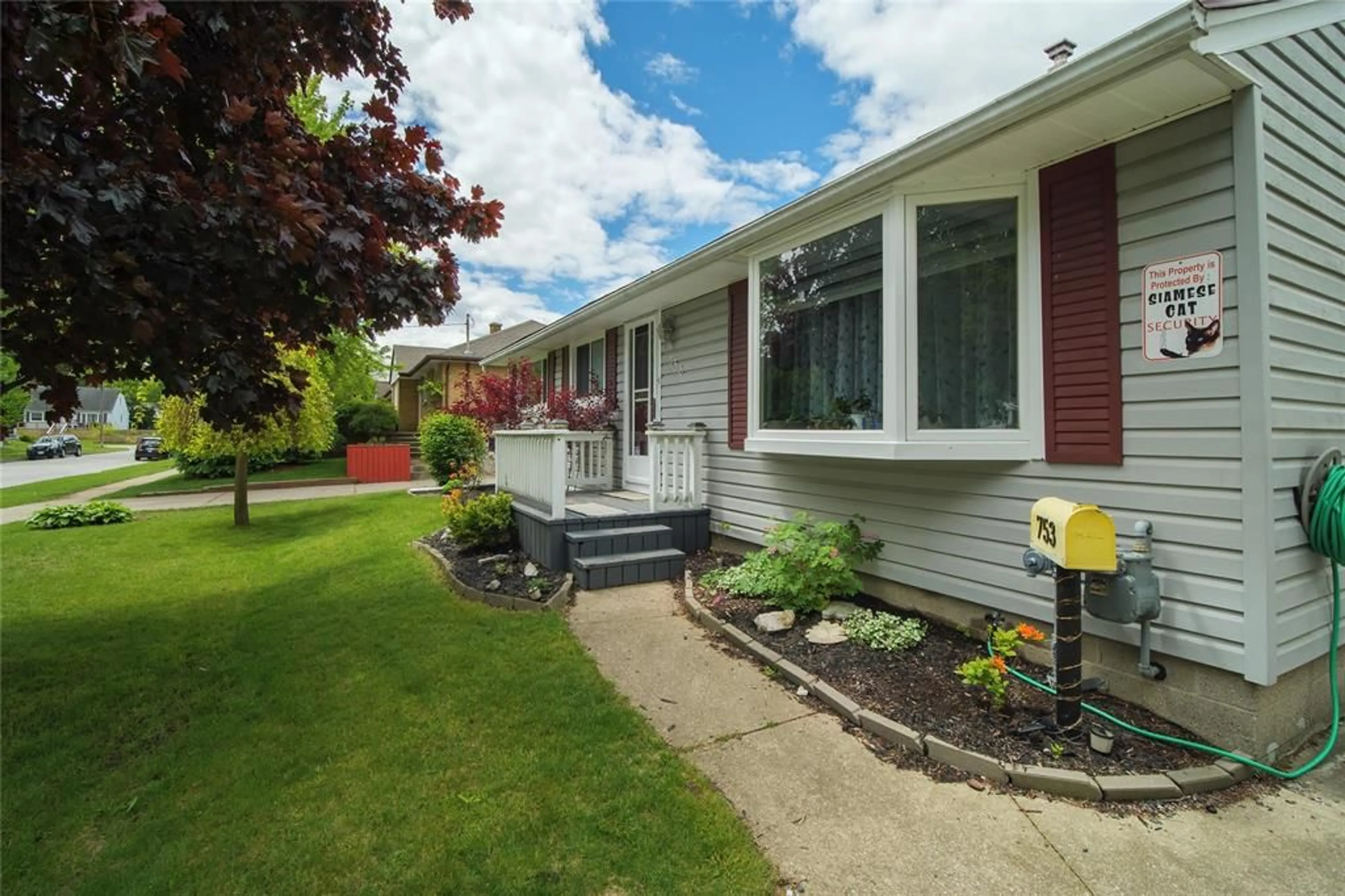 Home with vinyl exterior material, street for 753 Kember Ave, Sarnia Ontario N7S 2T3