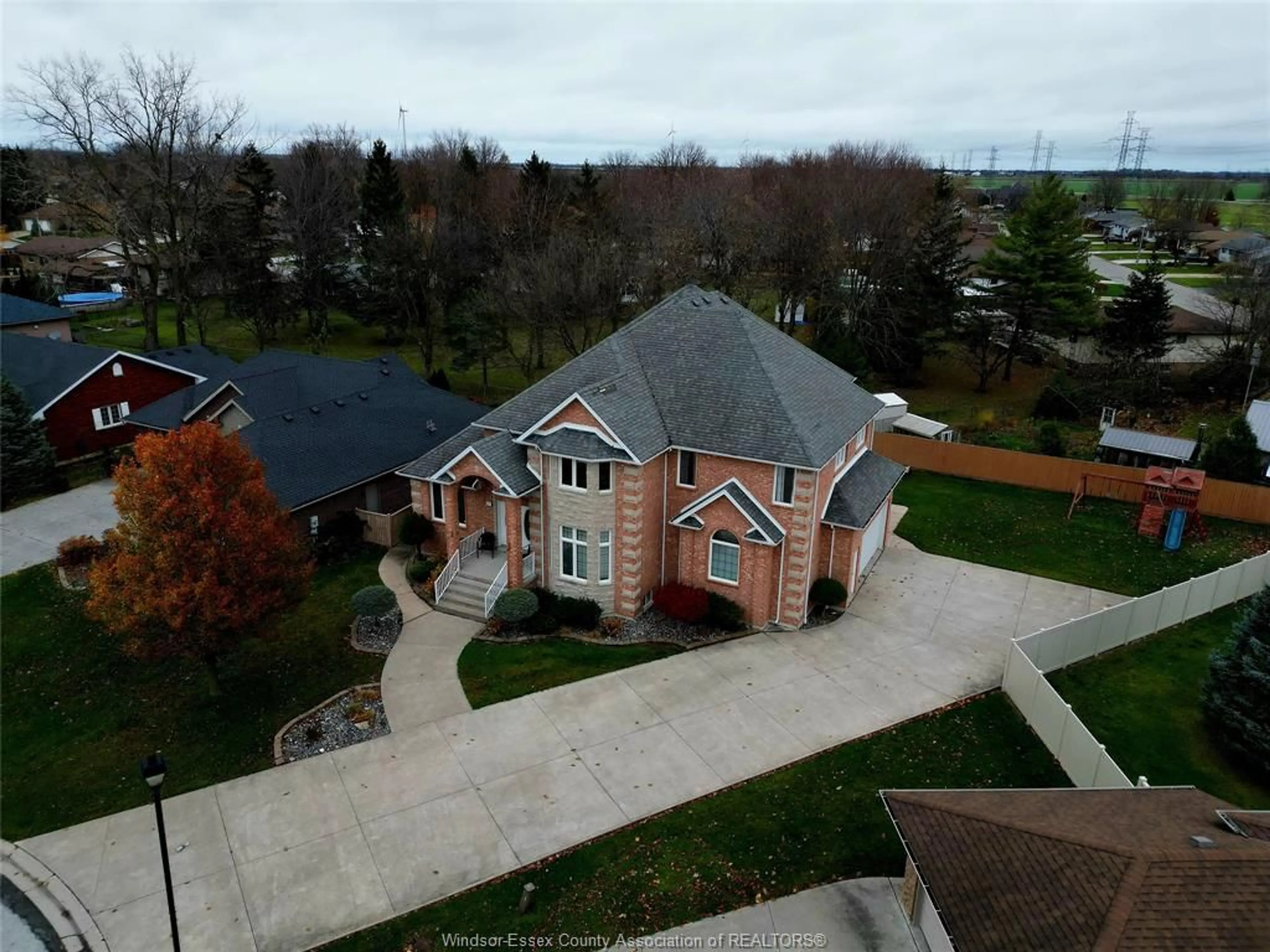 A pic from outside/outdoor area/front of a property/back of a property/a pic from drone, water/lake/river/ocean view for 21 LAURENTIA Dr, Tilbury Ontario N0P 2L0