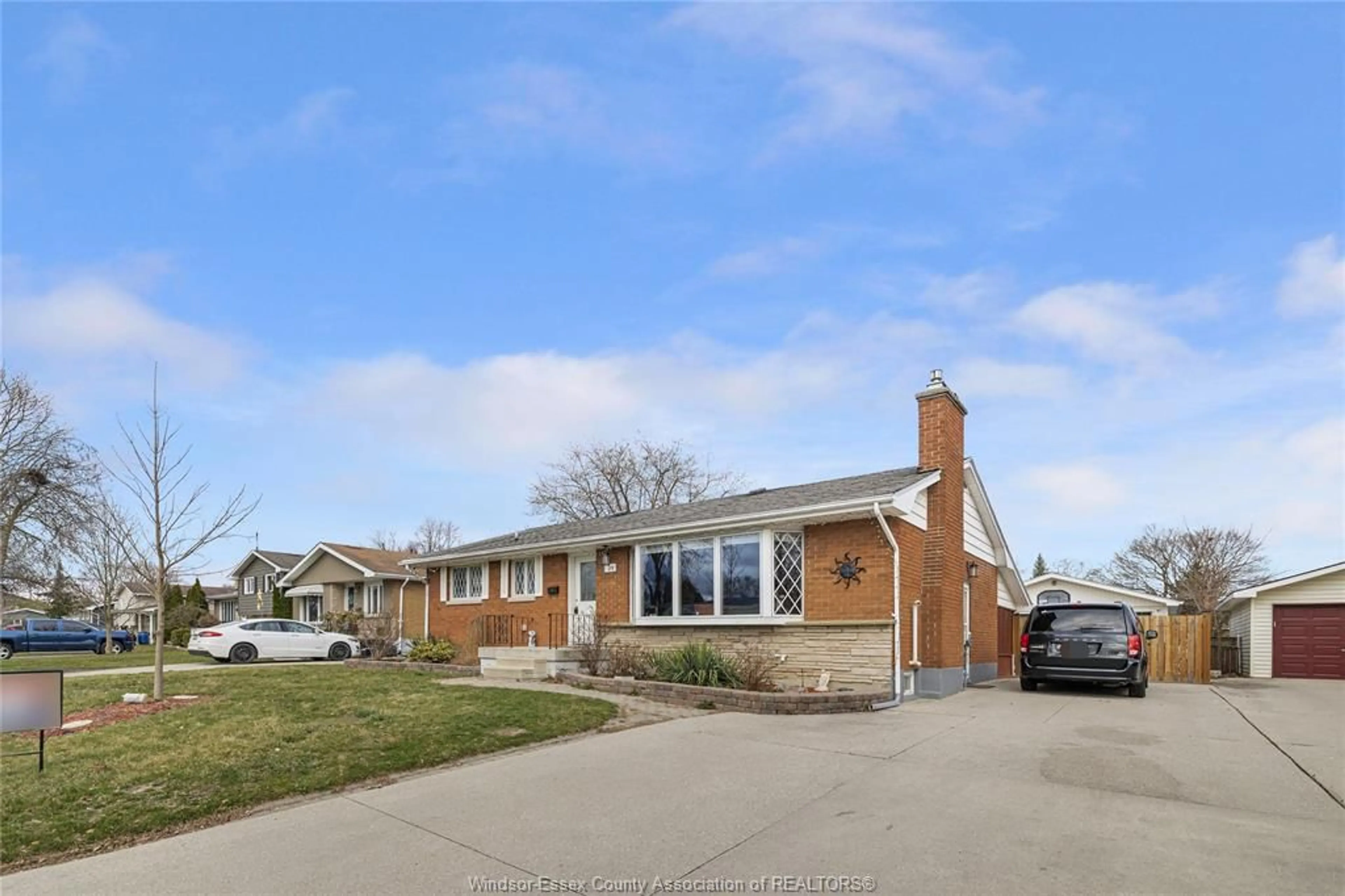 Home with brick exterior material, street for 29 PARTRIDGE Cres, Chatham Ontario N7L 1E8