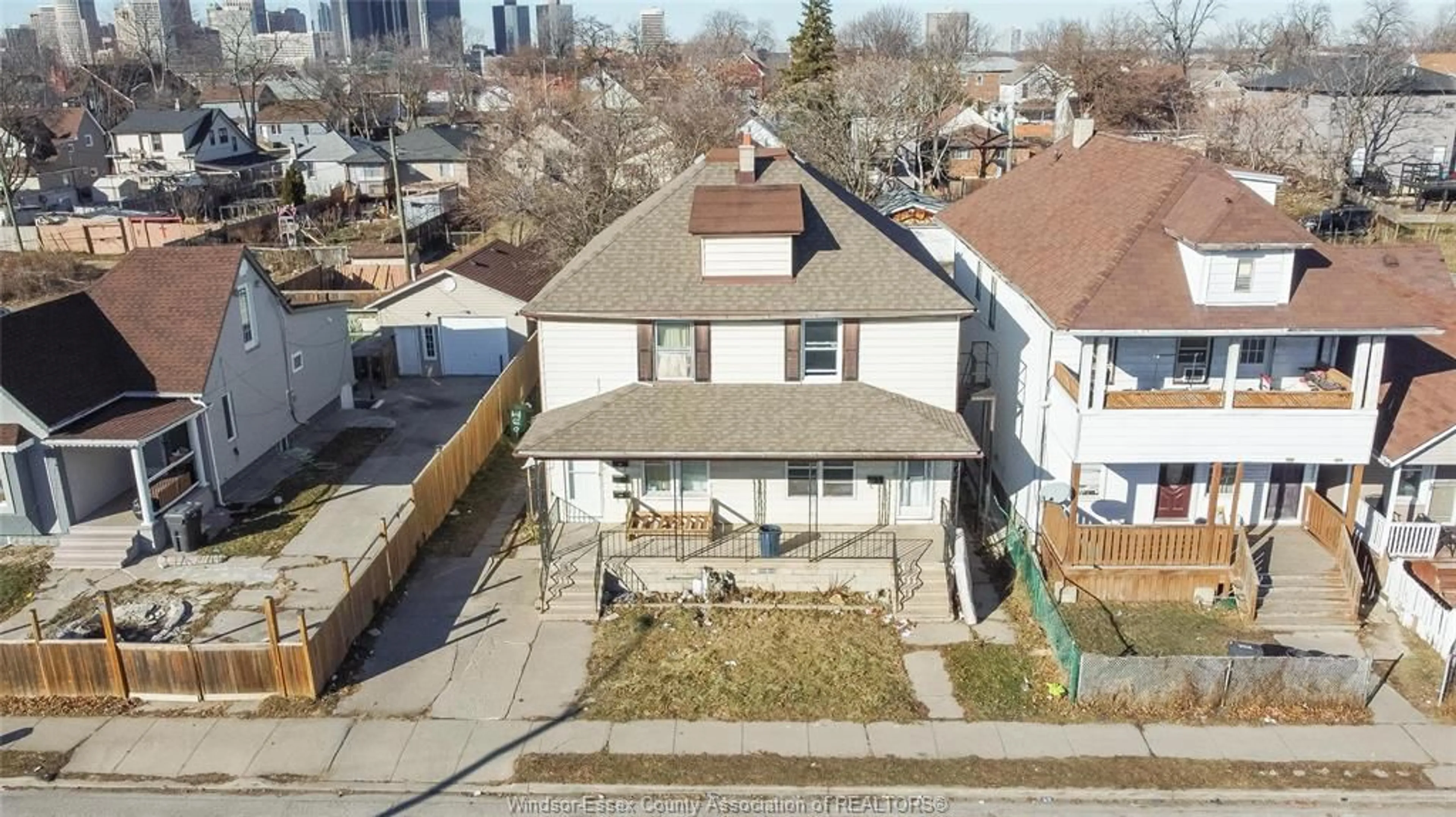 A pic from outside/outdoor area/front of a property/back of a property/a pic from drone, city buildings view from balcony for 756 BRANT St, Windsor Ontario N9A 3E8